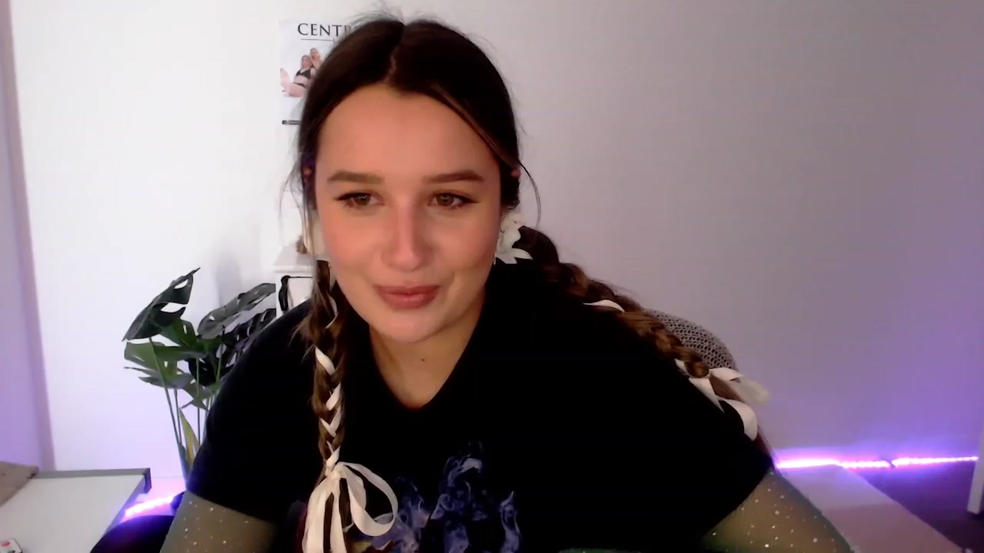 Gallery image thumbnail from StonksRoom's myfreecams stream on, 12/22/2023, 08:51 image 4 of 20