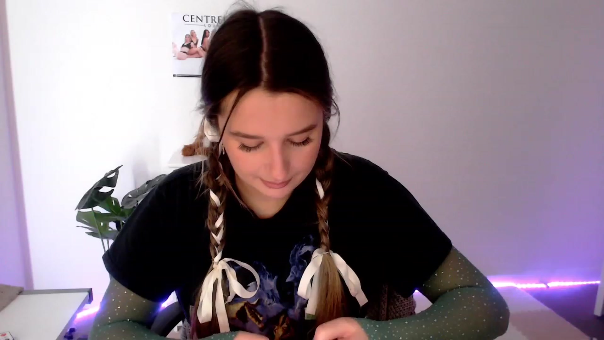 Gallery image thumbnail from StonksRoom's myfreecams stream on, 12/22/2023, 08:51 image 5 of 20