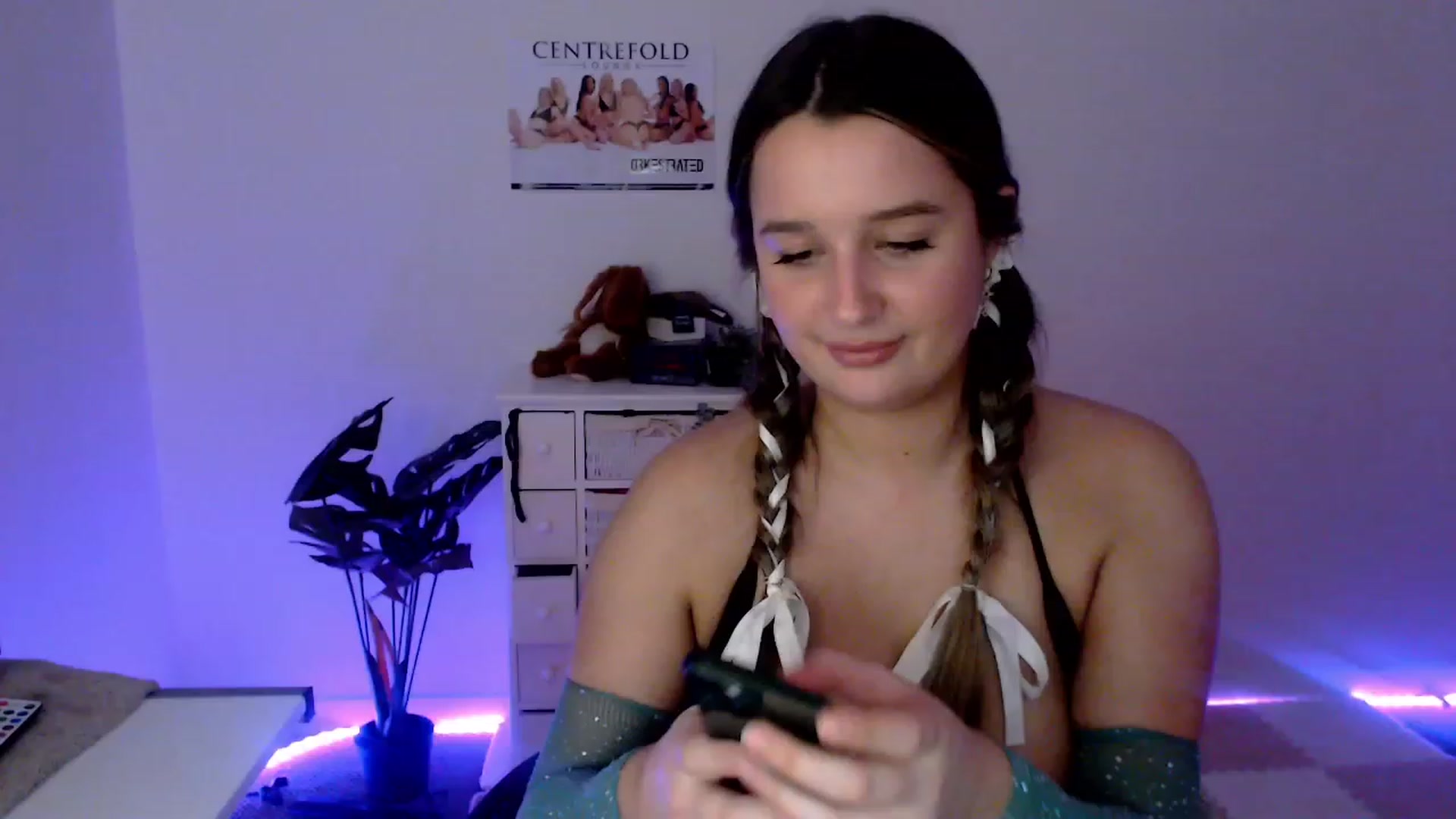 Gallery image thumbnail from StonksRoom's myfreecams stream on, 12/22/2023, 14:34 image 5 of 20