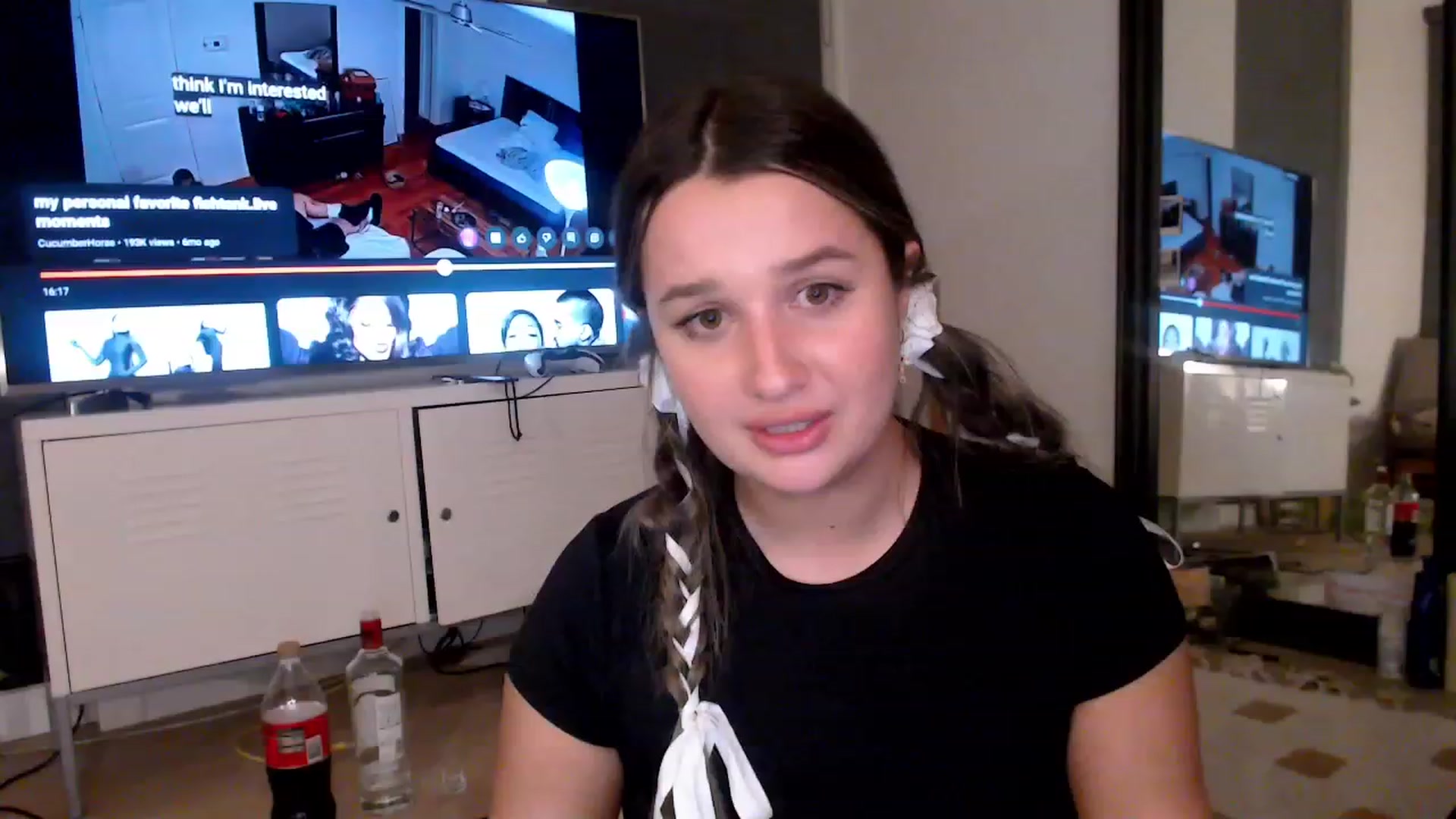 Gallery image thumbnail from StonksRoom's myfreecams stream on, 12/22/2023, 17:32 image 2 of 20