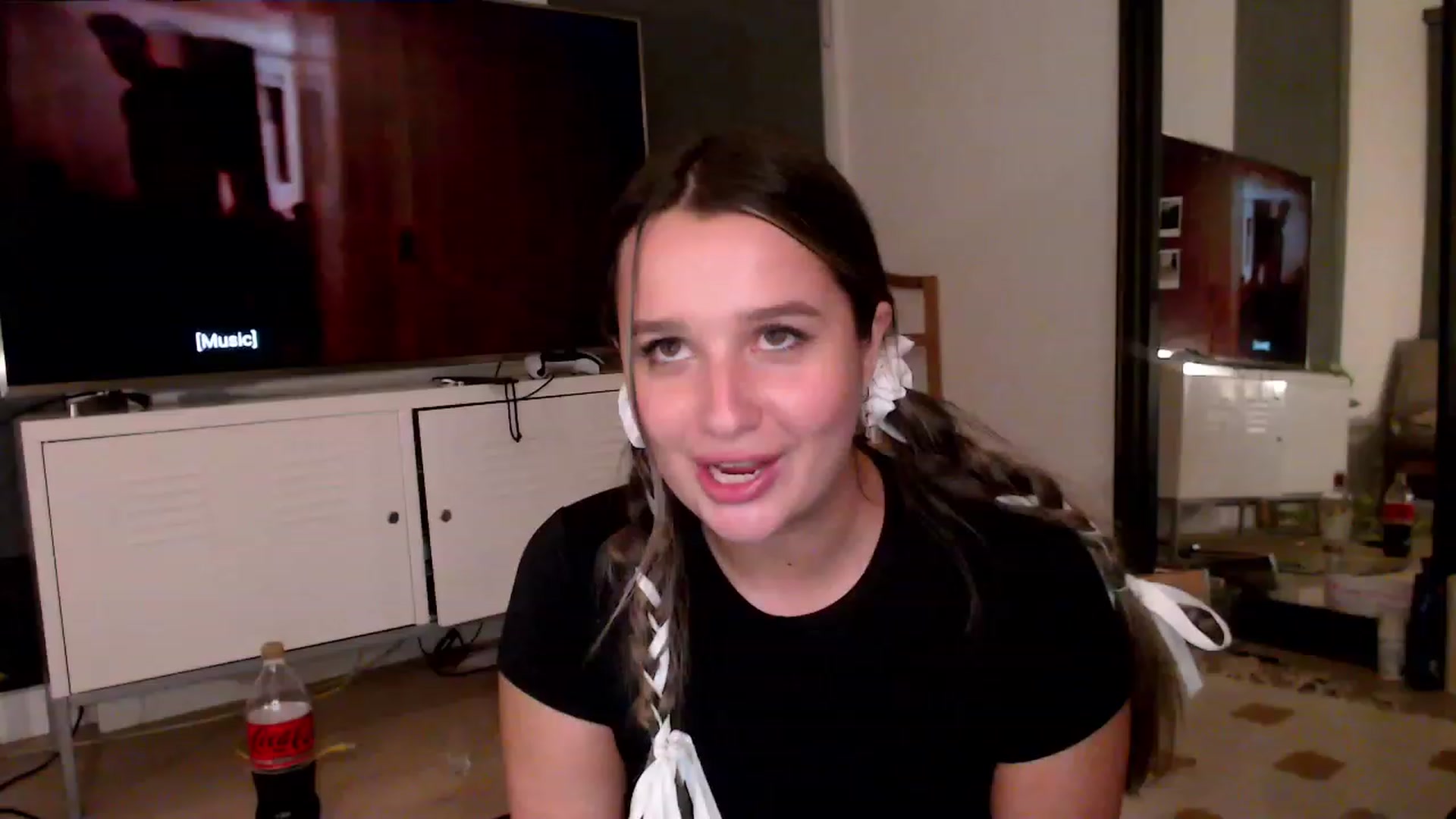 Gallery image thumbnail from StonksRoom's myfreecams stream on, 12/22/2023, 17:32 image 5 of 20