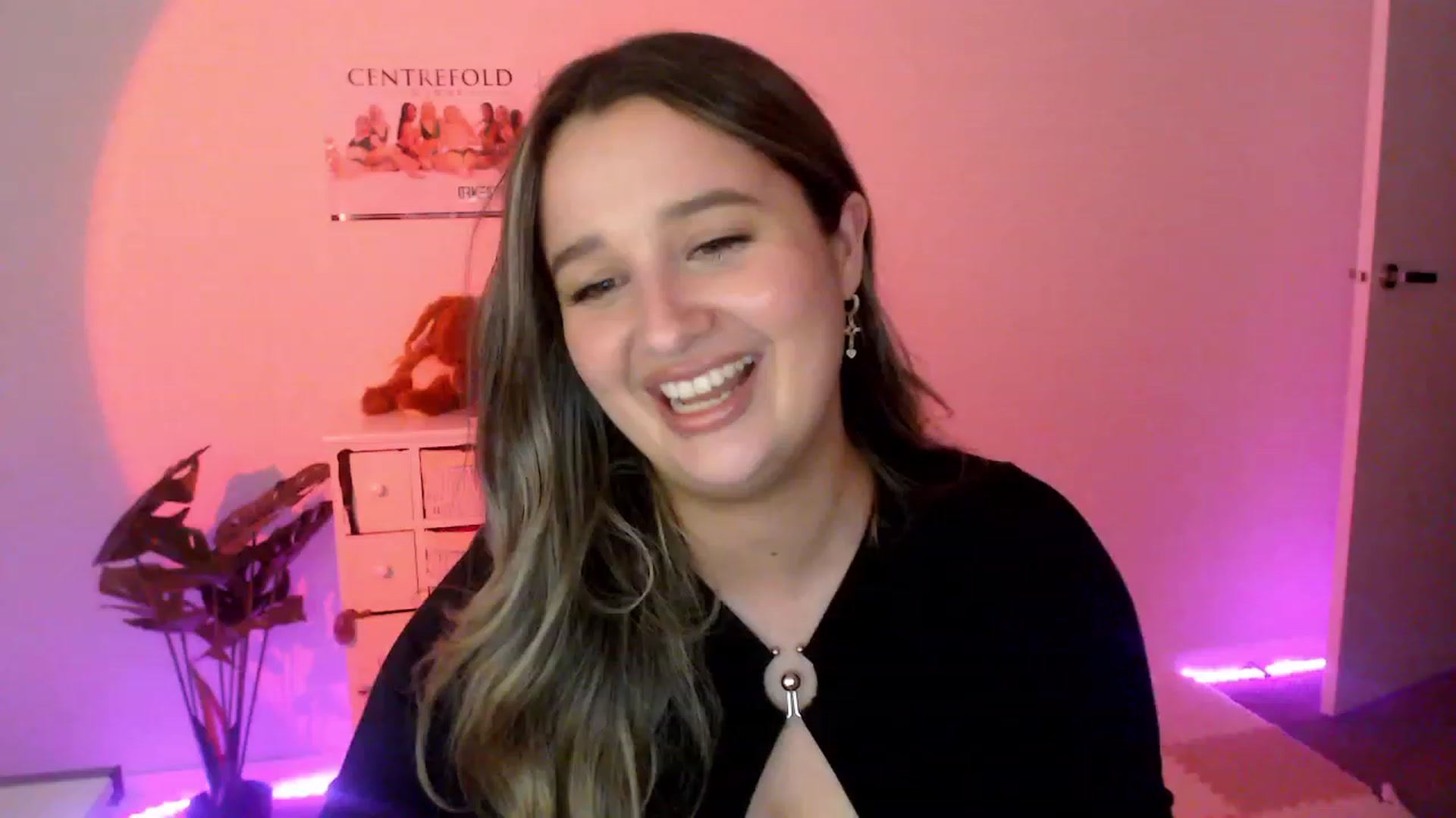 Gallery image thumbnail from StonksRoom's myfreecams stream on, 12/30/2023, 12:26 image 12 of 20
