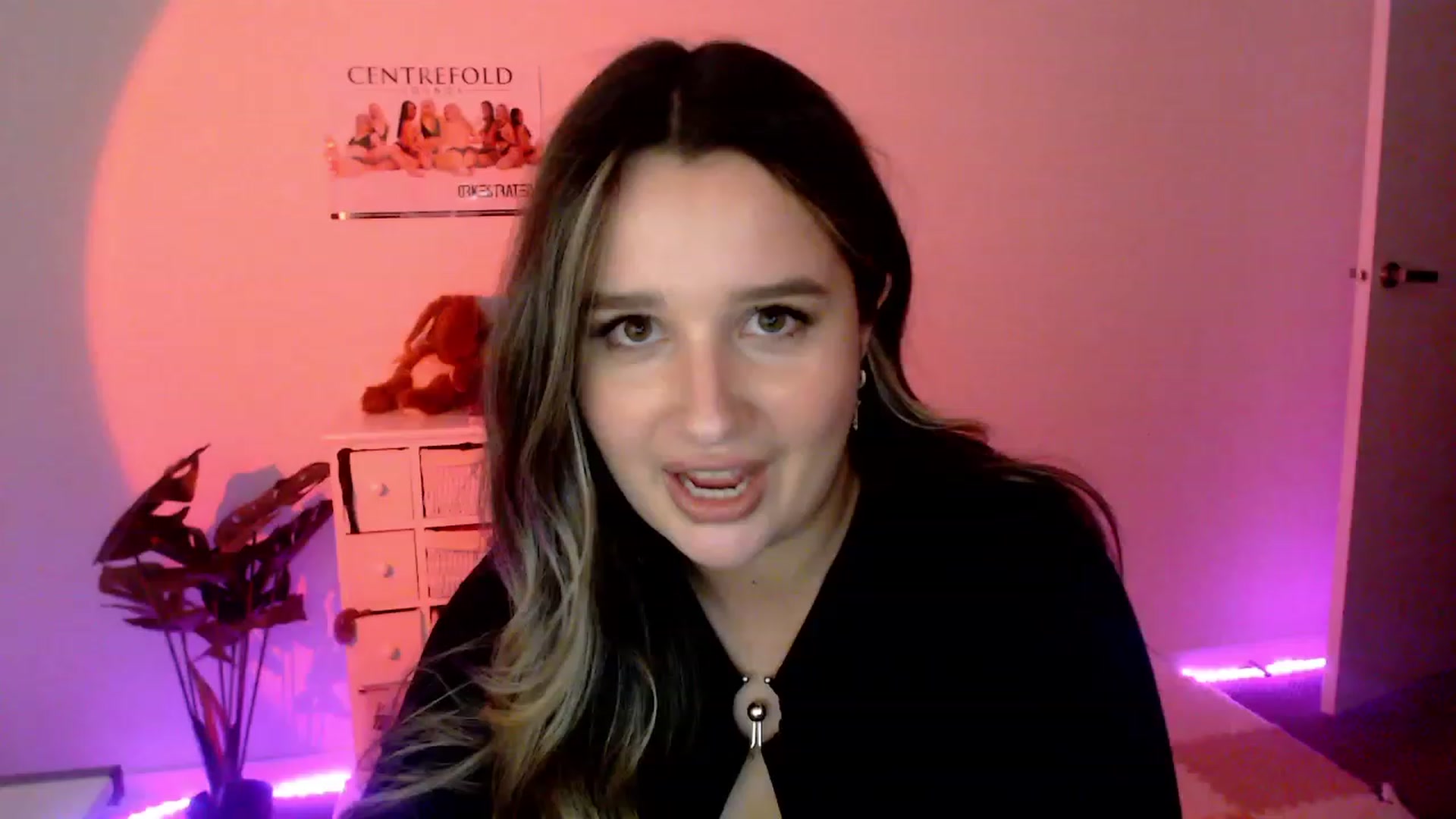 Gallery image thumbnail from StonksRoom's myfreecams stream on, 12/30/2023, 12:26 image 11 of 20