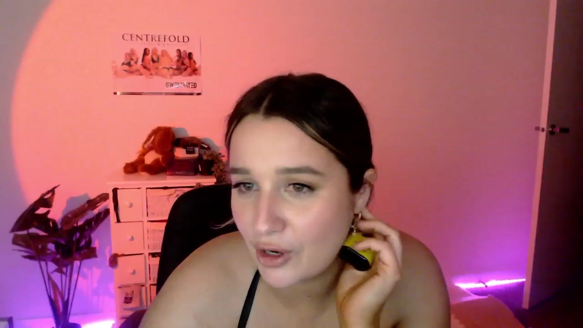 Gallery image thumbnail from StonksRoom's myfreecams stream on, 12/30/2023, 16:08 image 5 of 20