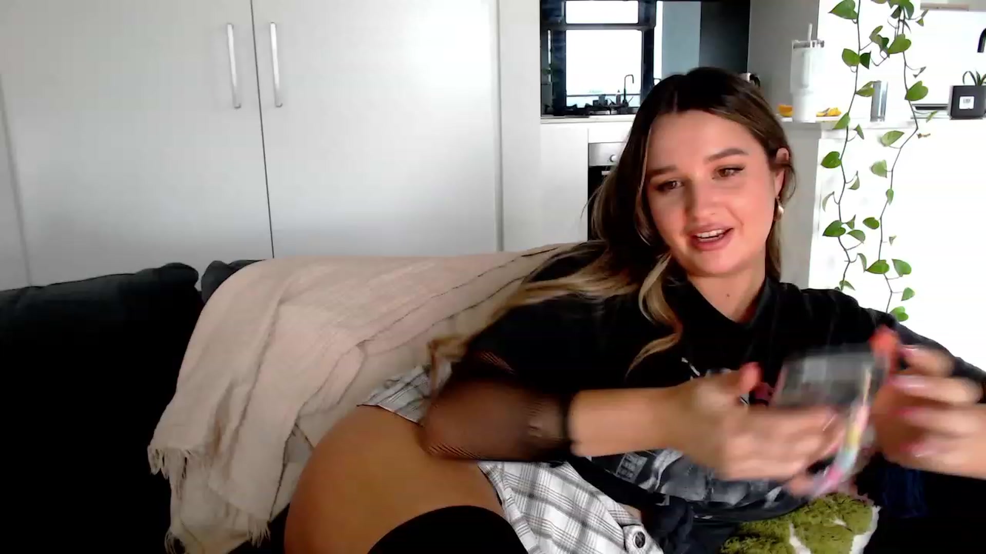 Gallery image thumbnail from StonksRoom's myfreecams stream on, 01/07/2024, 09:52 image 10 of 20