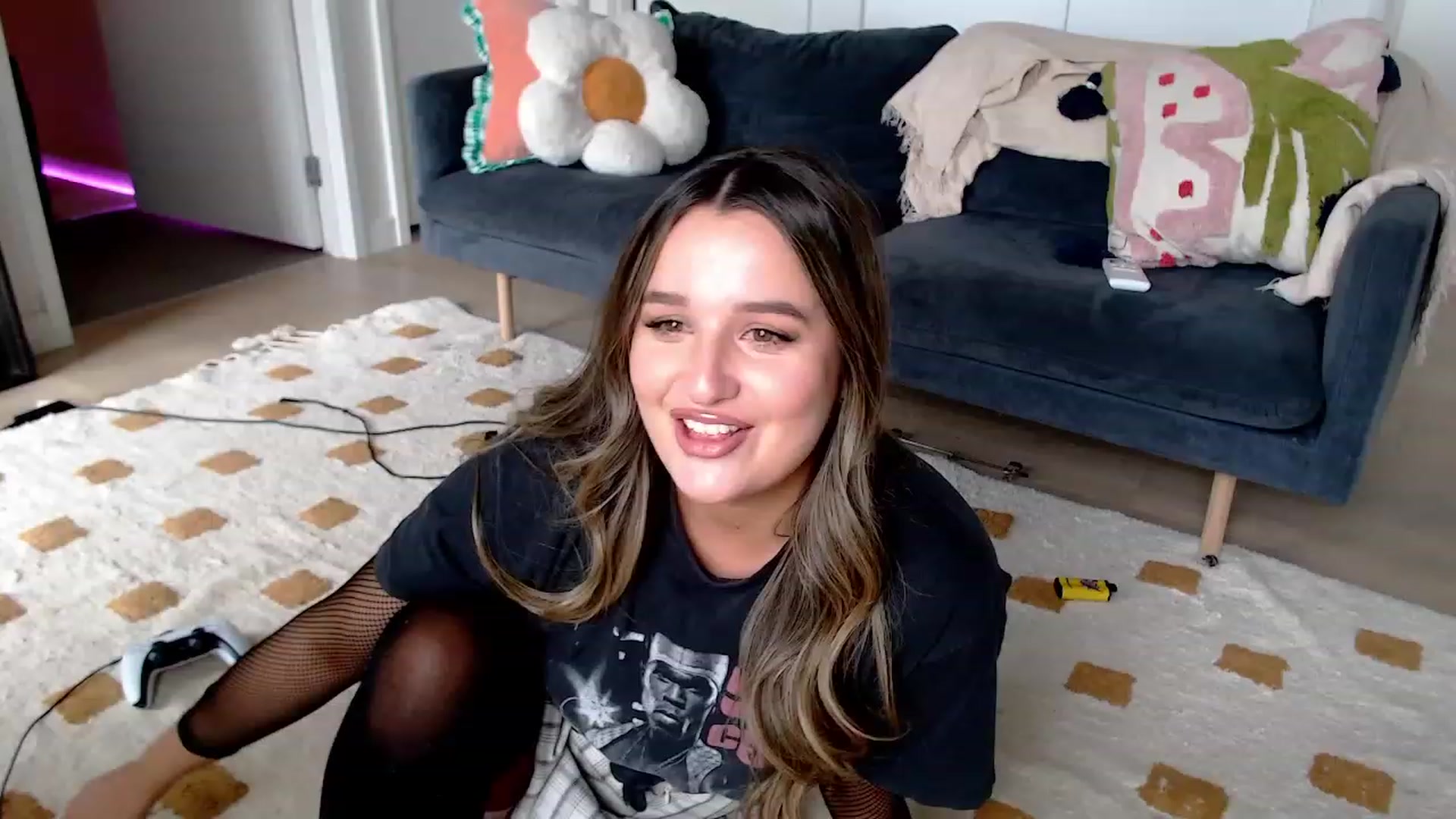 Gallery image thumbnail from StonksRoom's myfreecams stream on, 01/07/2024, 09:52 image 6 of 20