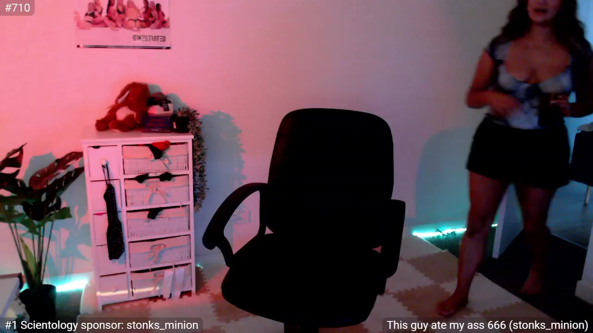 Gallery image thumbnail from StonksRoom's myfreecams stream on, 01/12/2024, 10:21 image 4 of 20