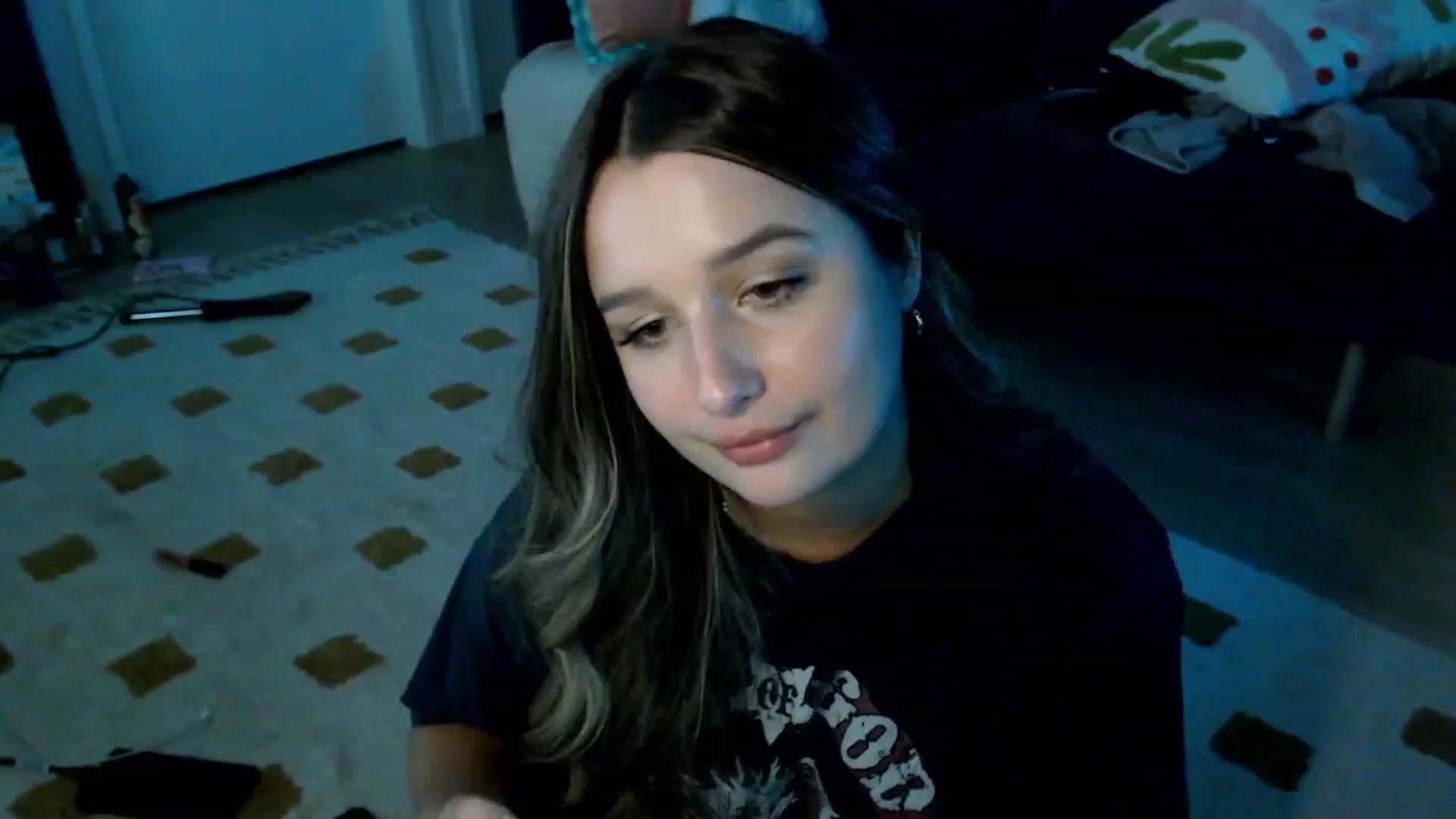 Gallery image thumbnail from StonksRoom's myfreecams stream on, 01/13/2024, 19:08 image 15 of 20
