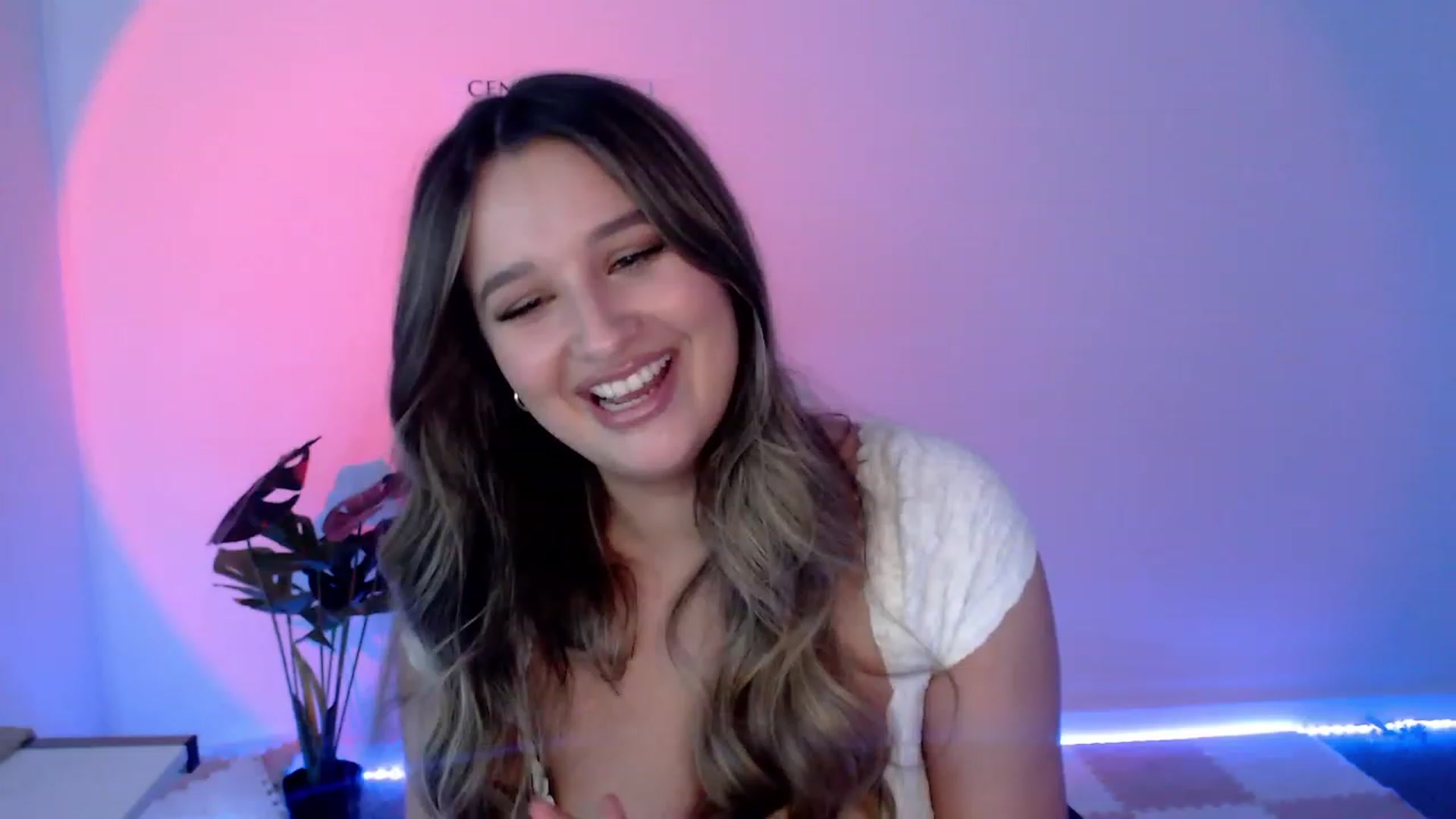 Gallery image thumbnail from StonksRoom's myfreecams stream on, 01/26/2024, 07:31 image 7 of 20