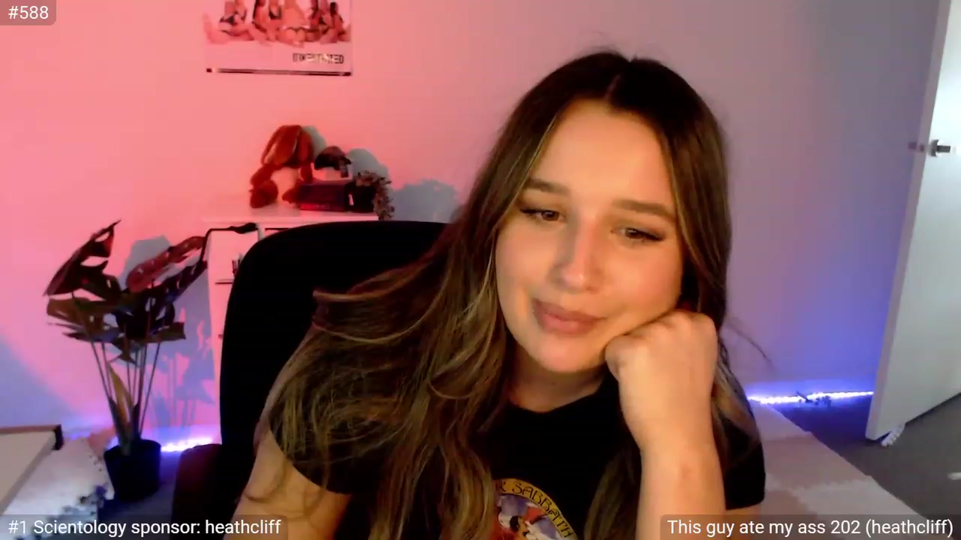 Gallery image thumbnail from StonksRoom's myfreecams stream on, 01/28/2024, 07:25 image 19 of 20