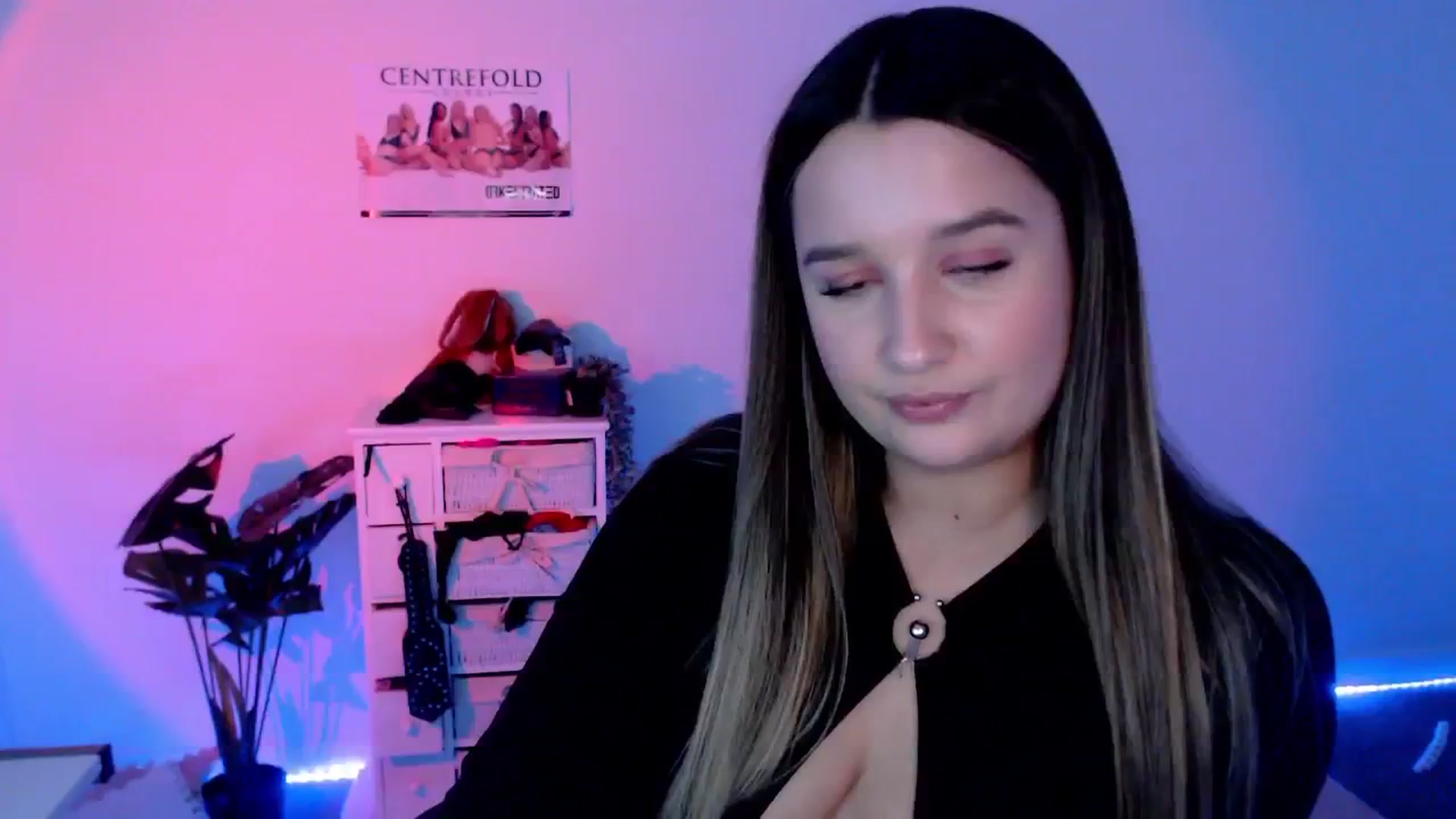 Gallery image thumbnail from StonksRoom's myfreecams stream on, 01/31/2024, 11:30 image 12 of 20