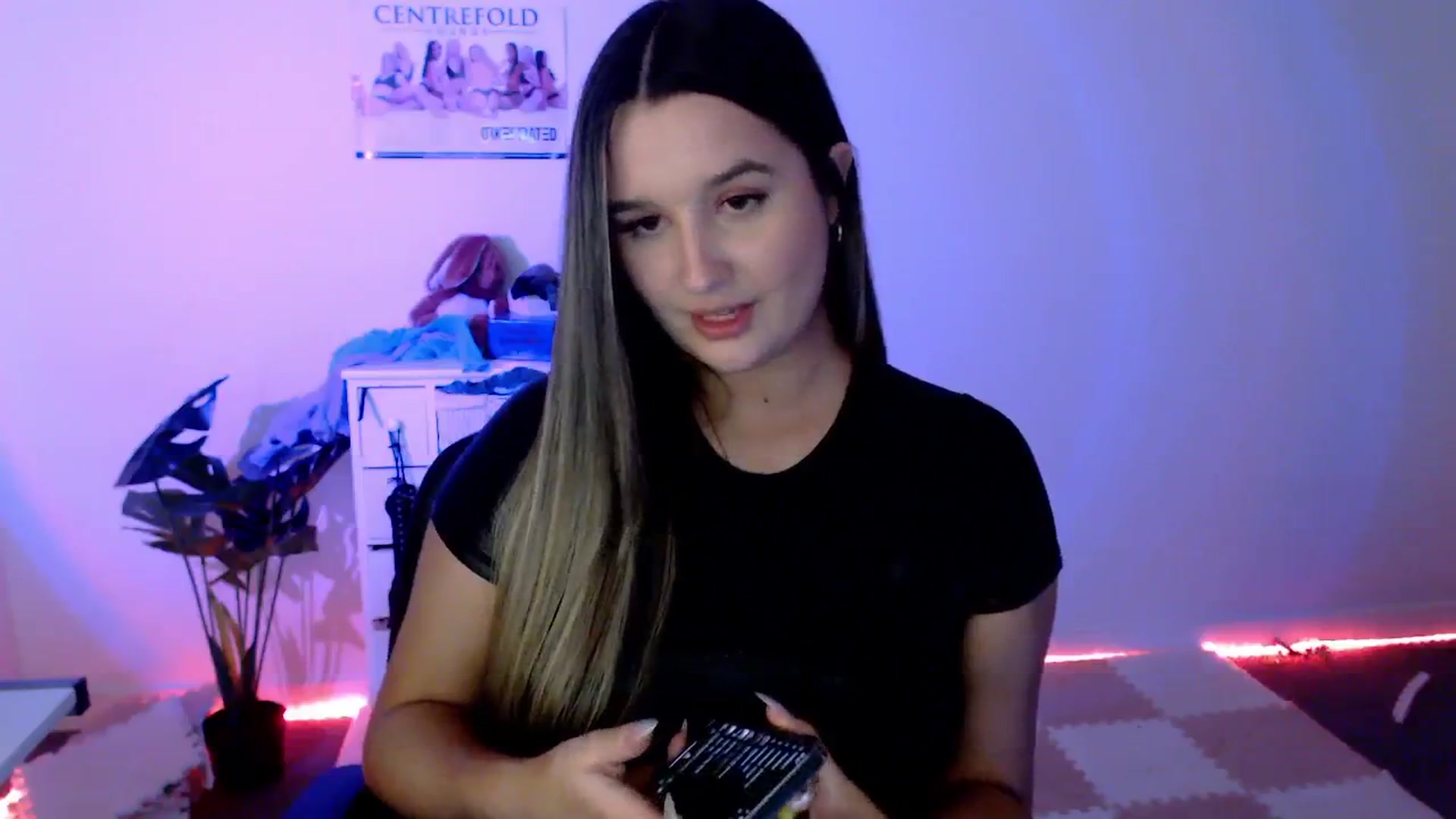 Gallery image thumbnail from StonksRoom's myfreecams stream on, 01/31/2024, 12:33 image 8 of 20