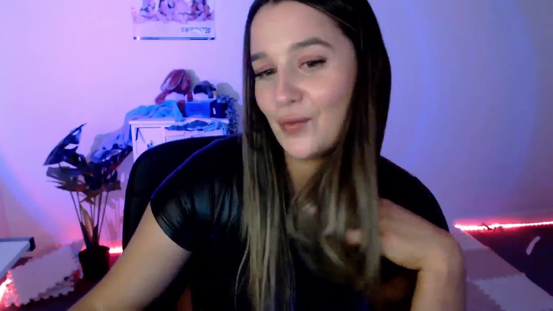 Gallery image thumbnail from StonksRoom's myfreecams stream on, 01/31/2024, 12:33 image 17 of 20