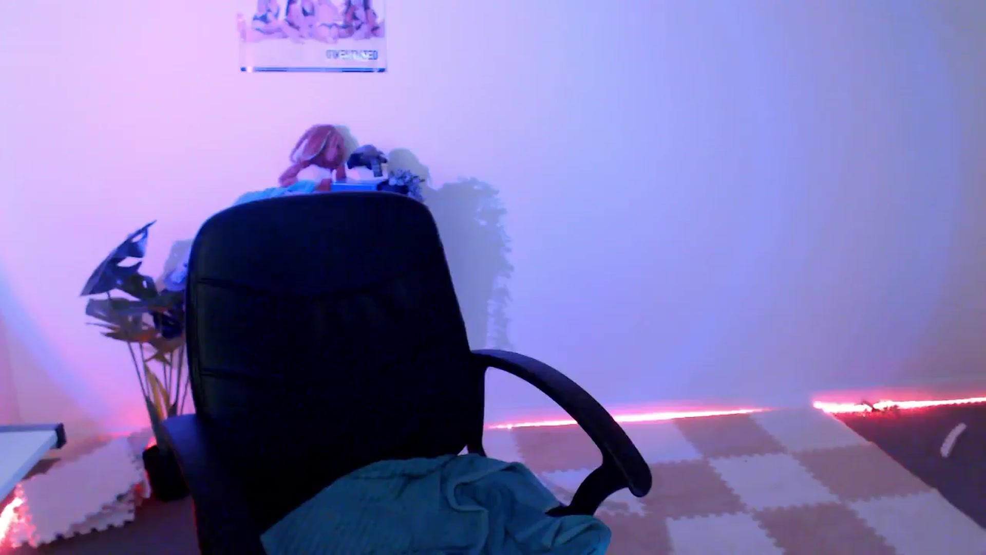 Gallery image thumbnail from StonksRoom's myfreecams stream on, 01/31/2024, 13:13 image 20 of 20
