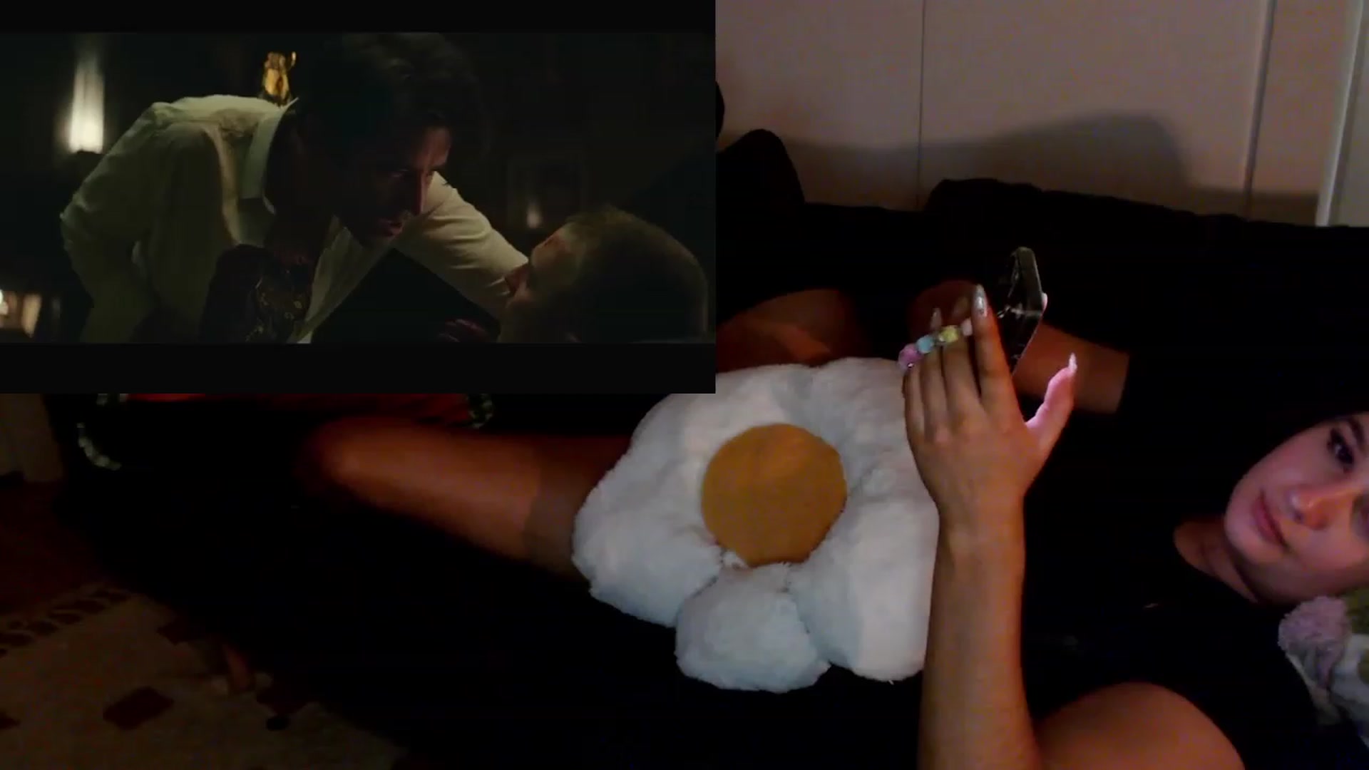 Gallery image thumbnail from StonksRoom's myfreecams stream on, 01/31/2024, 15:09 image 17 of 20