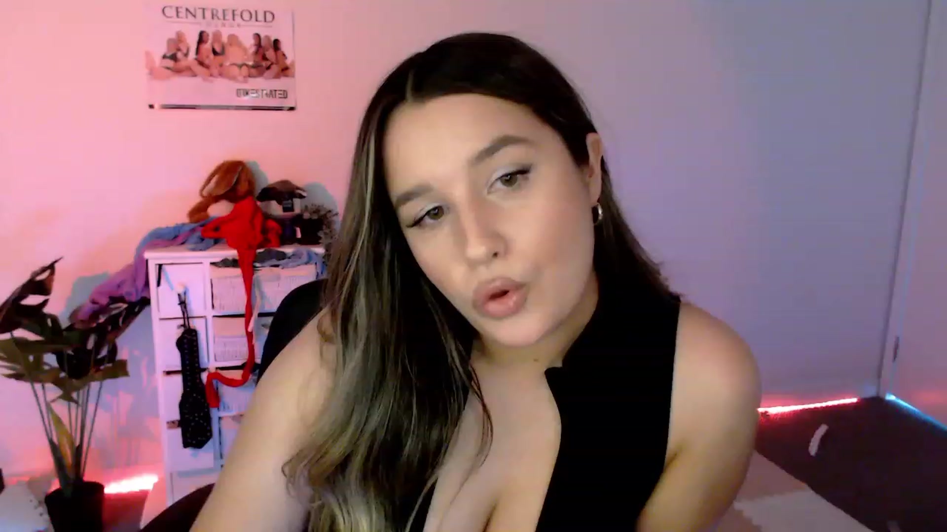Gallery image thumbnail from StonksRoom's myfreecams stream on, 02/02/2024, 09:10 image 8 of 20