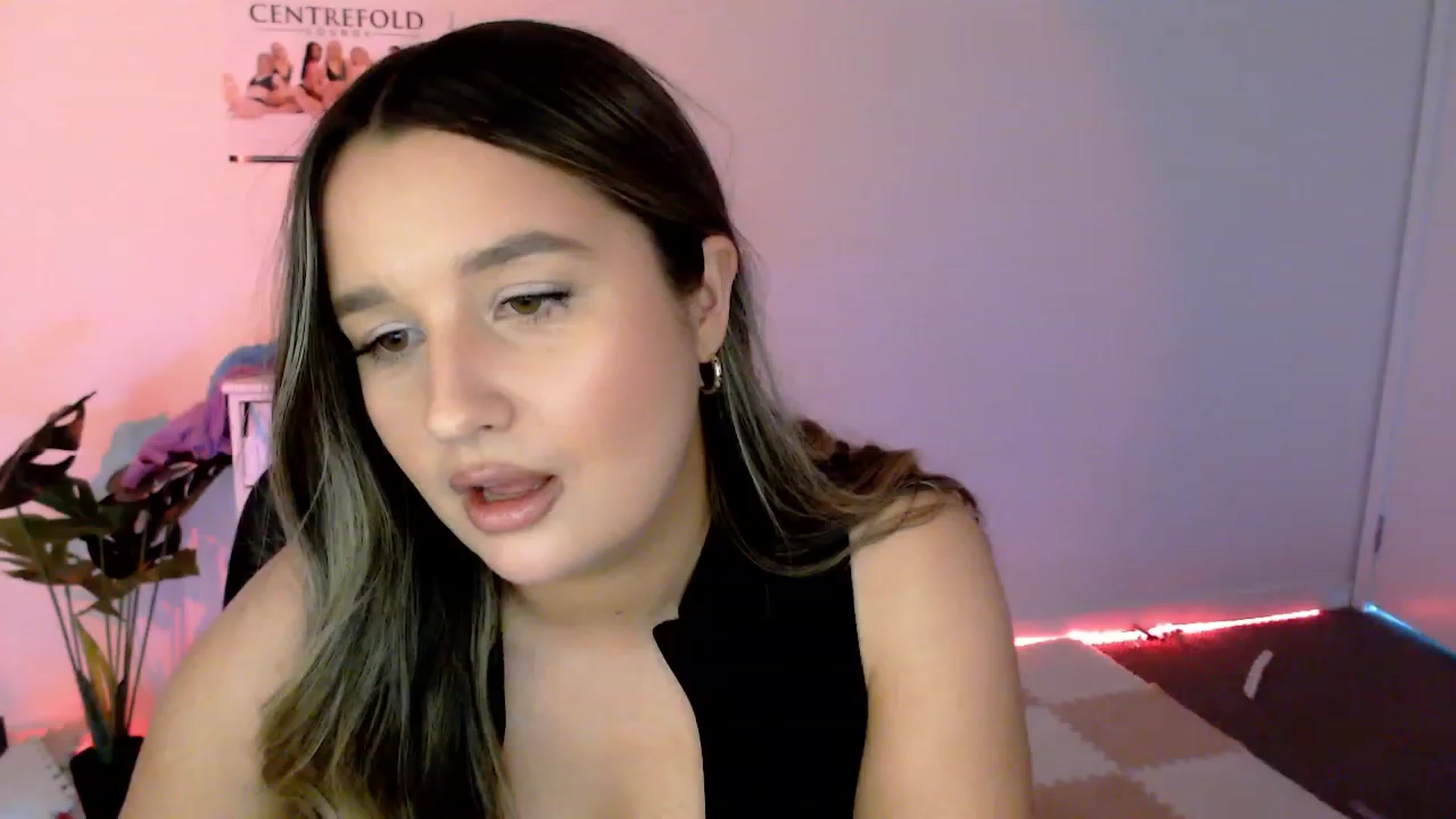 Gallery image thumbnail from StonksRoom's myfreecams stream on, 02/02/2024, 09:10 image 19 of 20