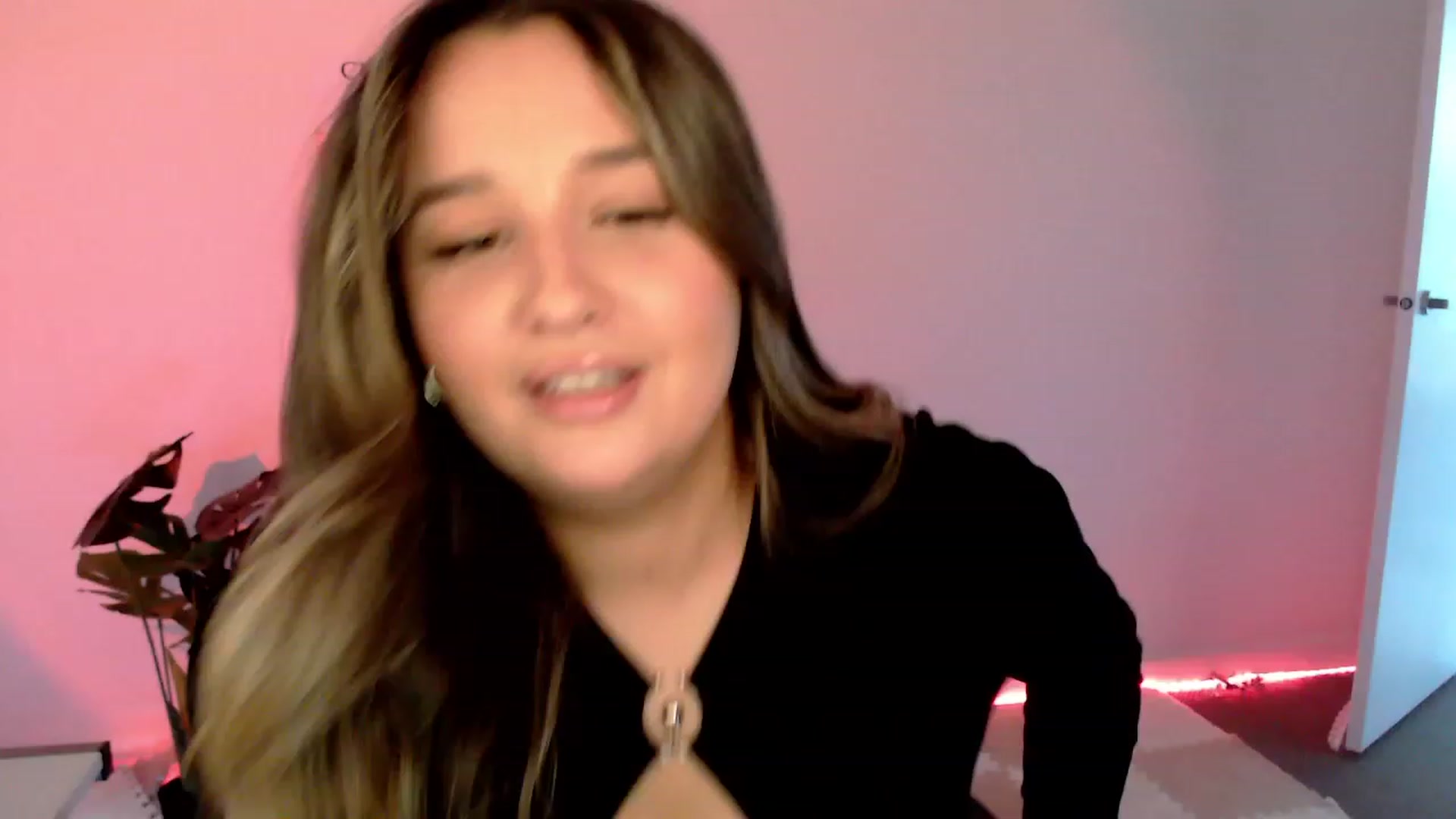 Gallery image thumbnail from StonksRoom's myfreecams stream on, 02/09/2024, 08:54 image 1 of 20