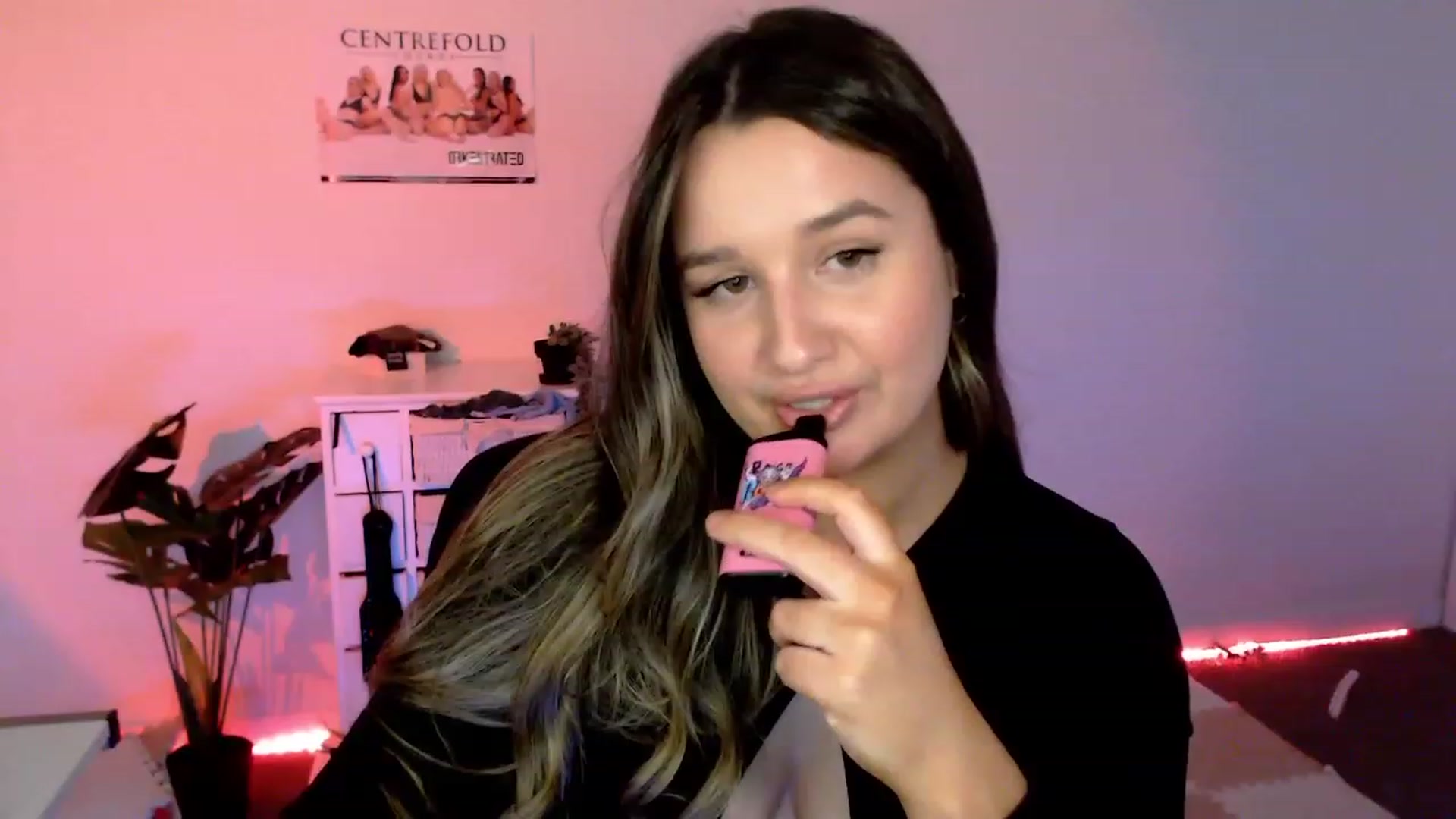 Gallery image thumbnail from StonksRoom's myfreecams stream on, 02/09/2024, 09:32 image 1 of 20