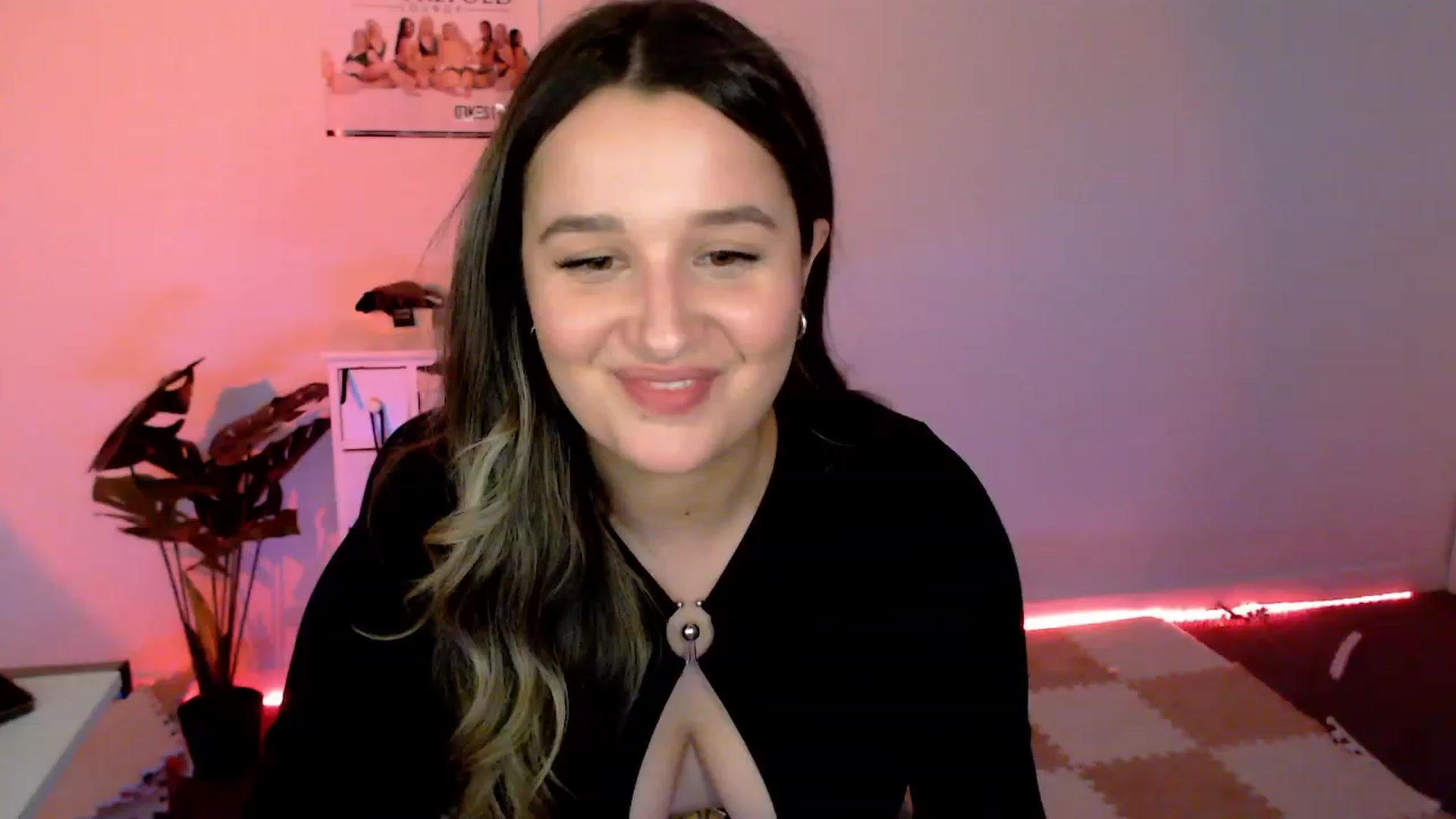 Gallery image thumbnail from StonksRoom's myfreecams stream on, 02/09/2024, 10:09 image 18 of 20