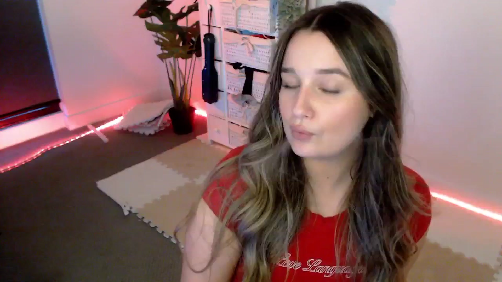 Gallery image thumbnail from StonksRoom's myfreecams stream on, 02/10/2024, 09:36 image 20 of 20