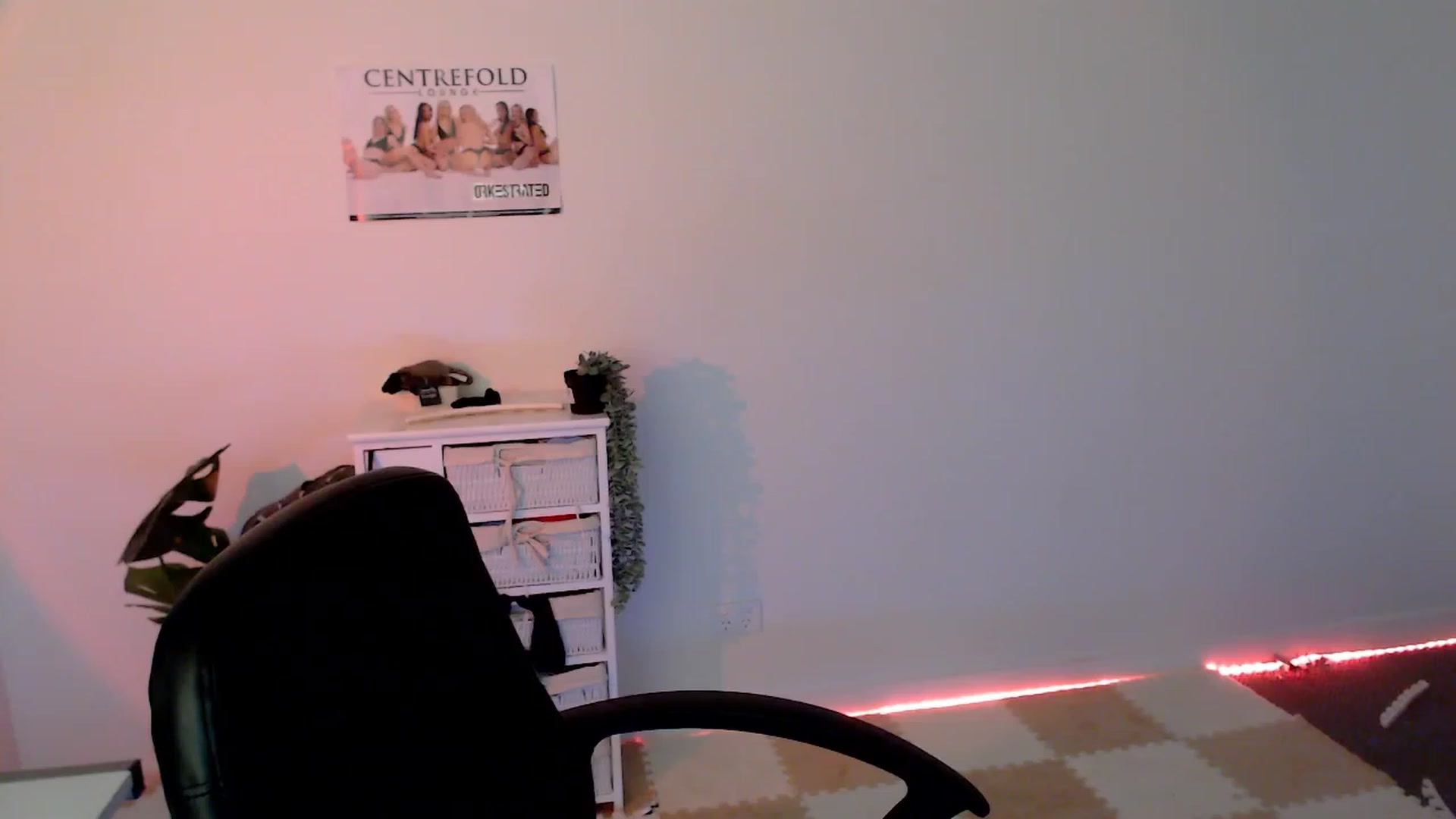 Gallery image thumbnail from StonksRoom's myfreecams stream on, 02/11/2024, 10:14 image 12 of 20
