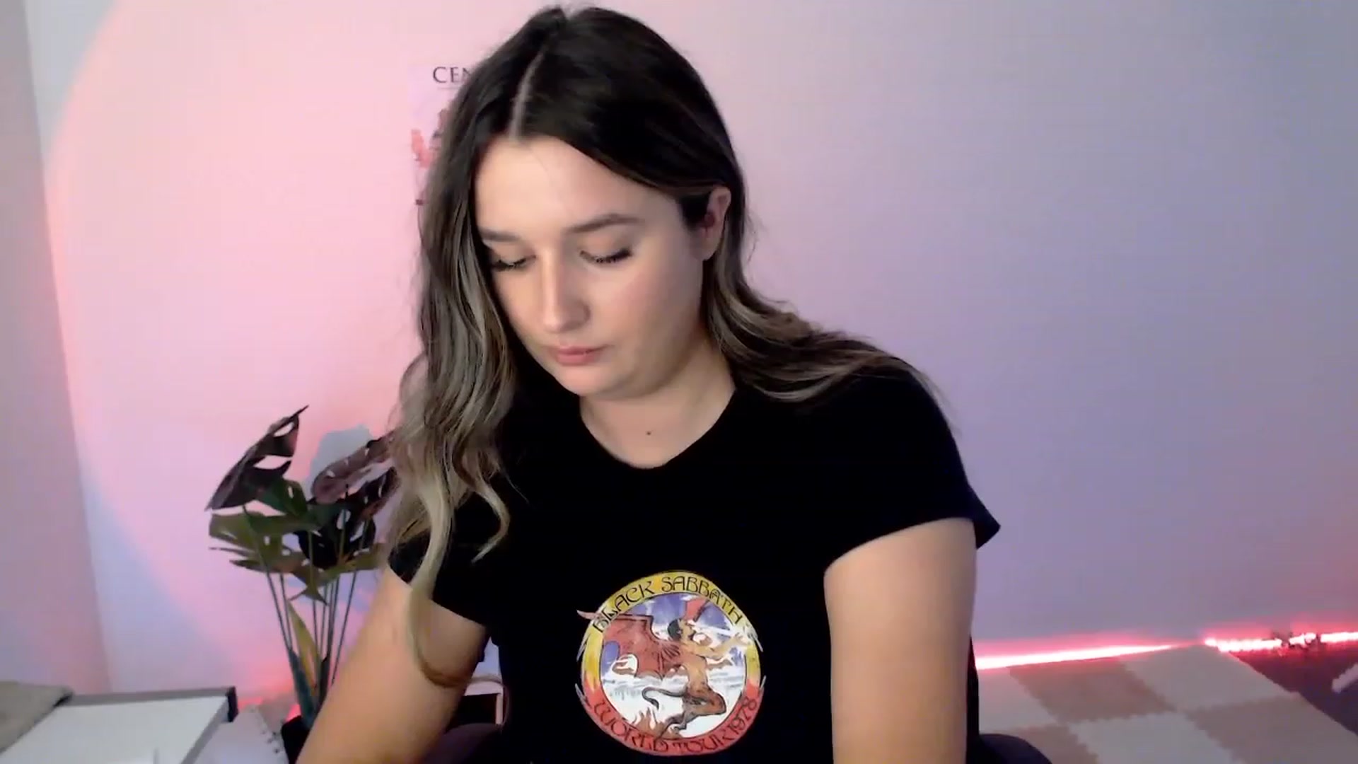 Gallery image thumbnail from StonksRoom's myfreecams stream on, 02/13/2024, 08:03 image 13 of 20