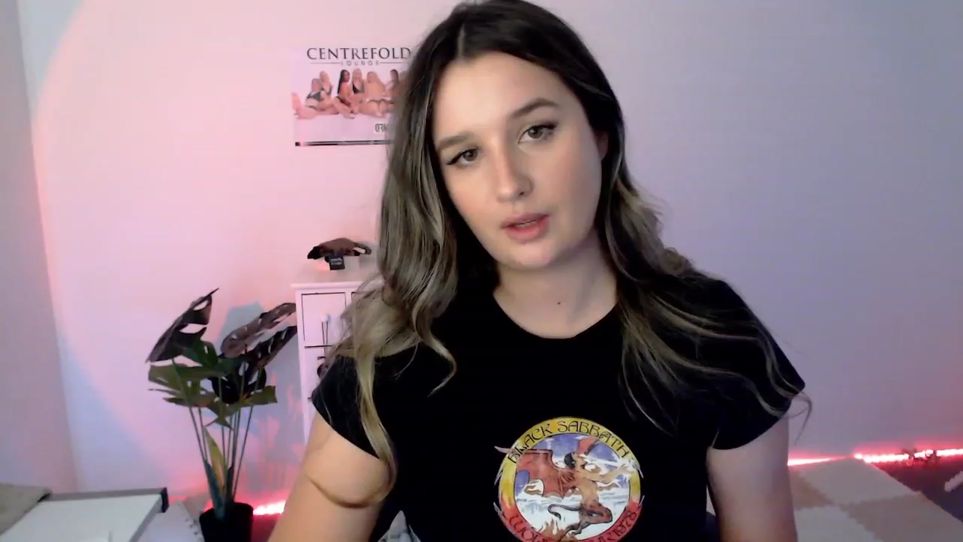 Gallery image thumbnail from StonksRoom's myfreecams stream on, 02/13/2024, 08:03 image 12 of 20