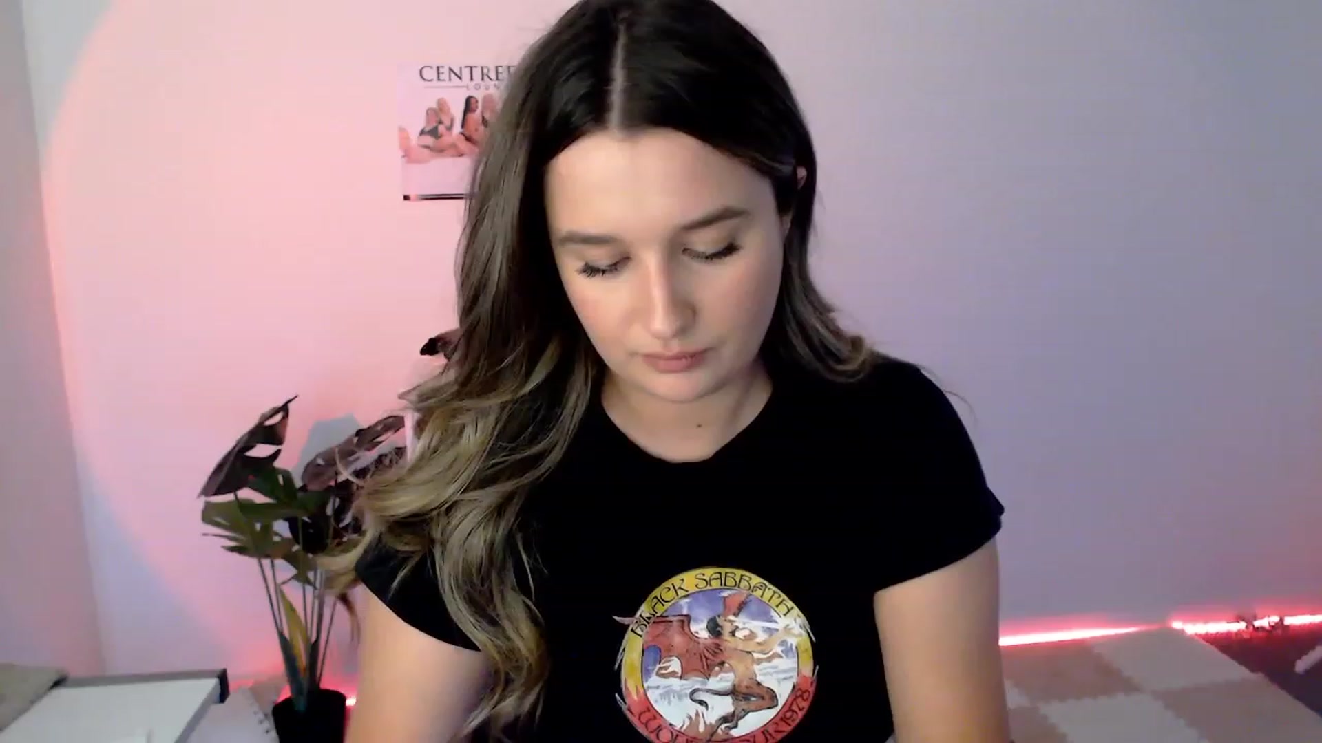 Gallery image thumbnail from StonksRoom's myfreecams stream on, 02/13/2024, 08:03 image 6 of 20