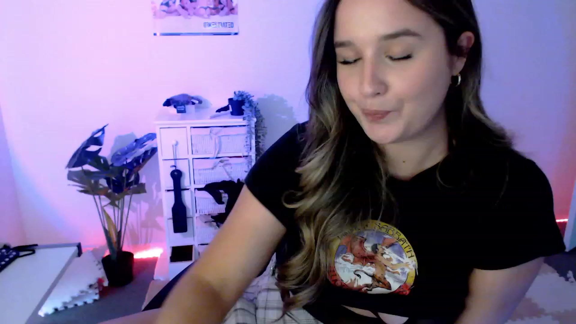Gallery image thumbnail from StonksRoom's myfreecams stream on, 02/13/2024, 11:16 image 1 of 20
