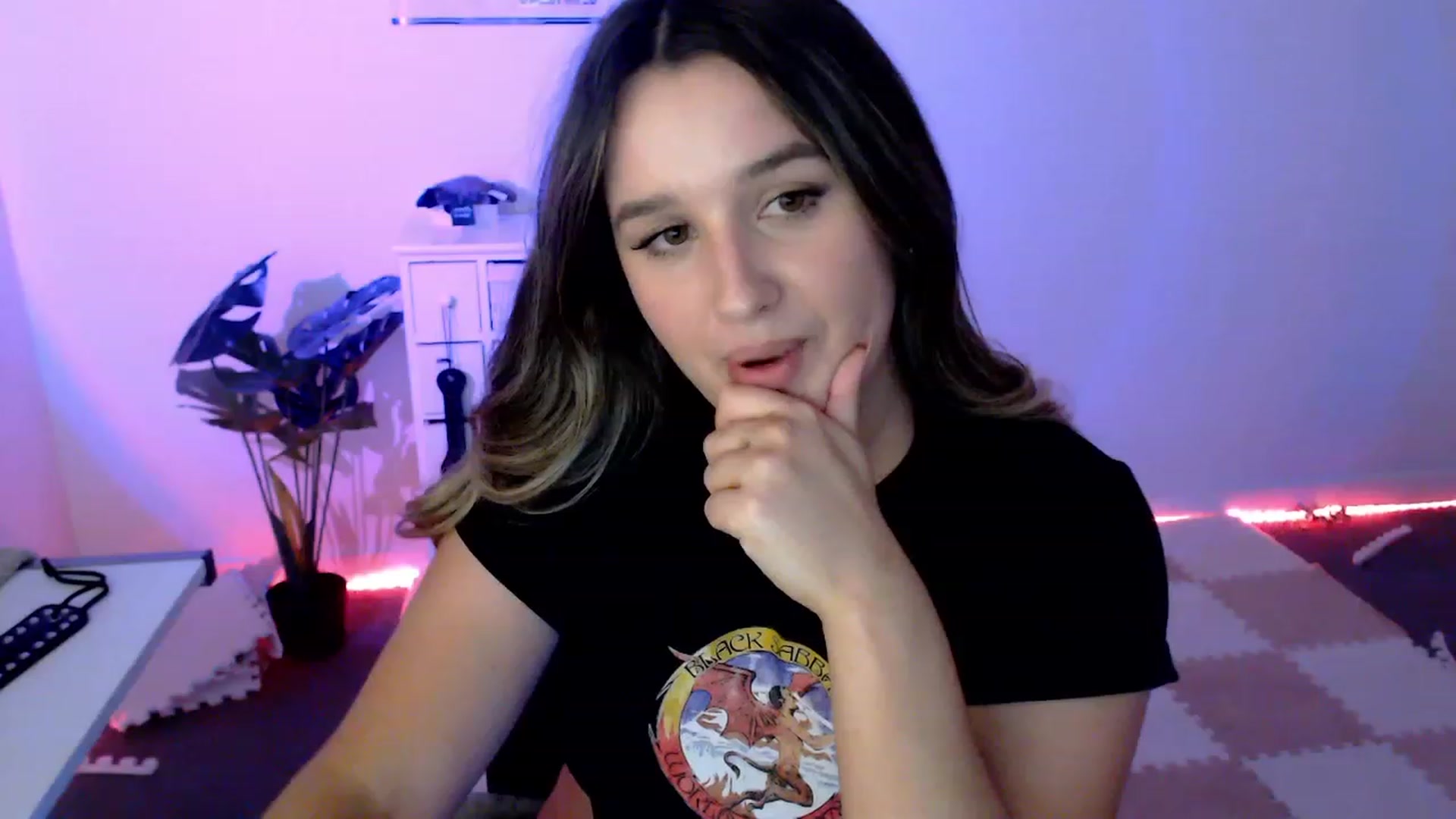 Gallery image thumbnail from StonksRoom's myfreecams stream on, 02/13/2024, 11:16 image 9 of 20