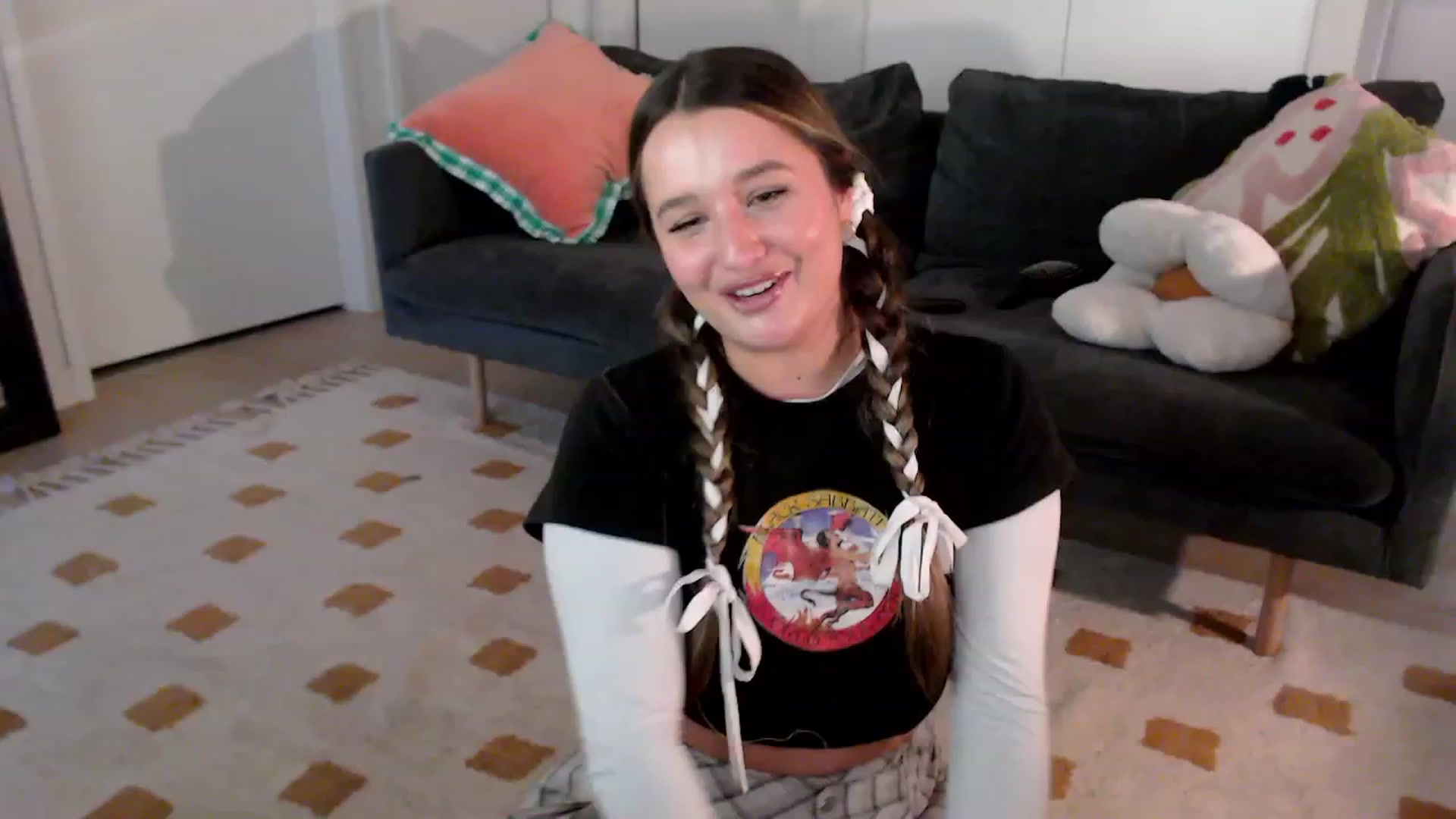 Gallery image thumbnail from StonksRoom's myfreecams stream on, 02/18/2024, 09:48 image 14 of 20
