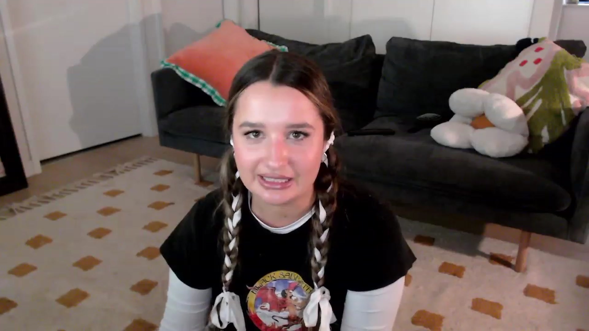 Gallery image thumbnail from StonksRoom's myfreecams stream on, 02/18/2024, 09:48 image 18 of 20