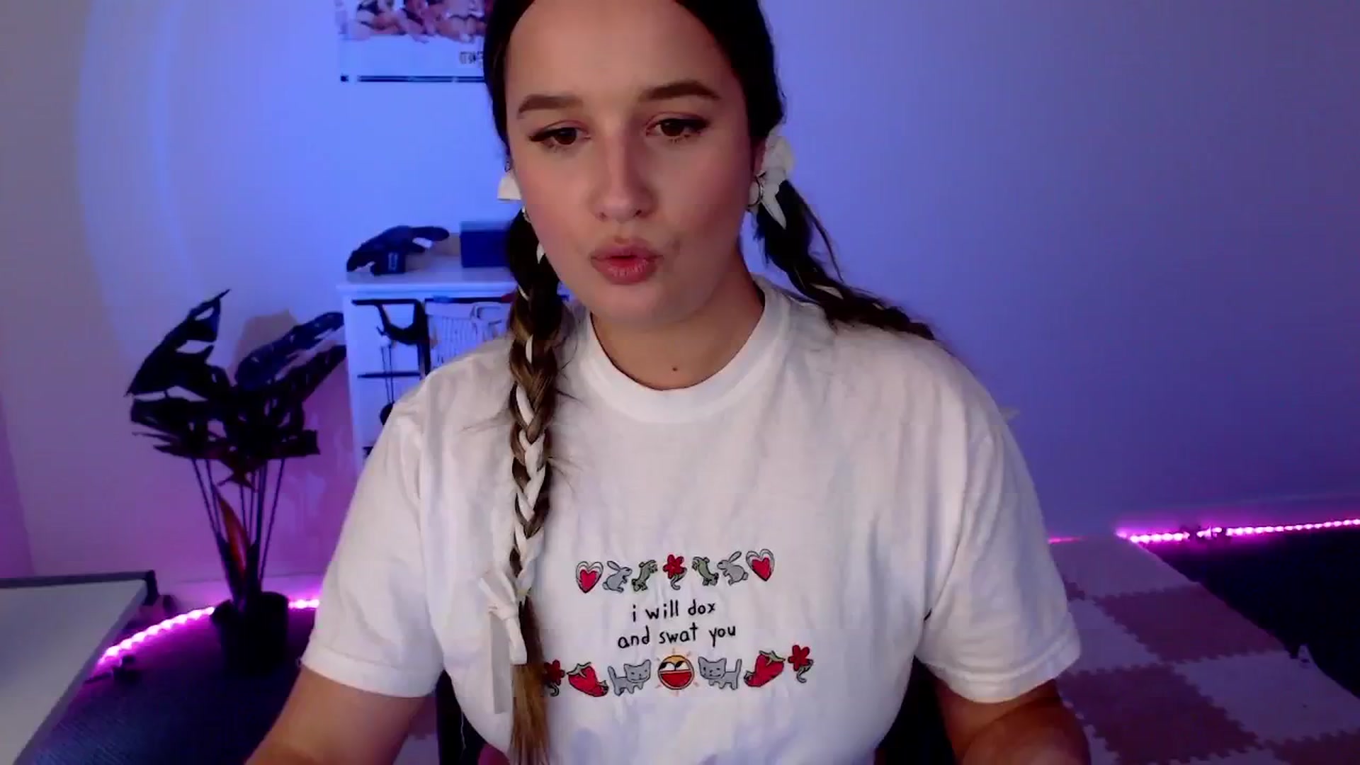 Gallery image thumbnail from StonksRoom's myfreecams stream on, 02/20/2024, 08:08 image 14 of 20