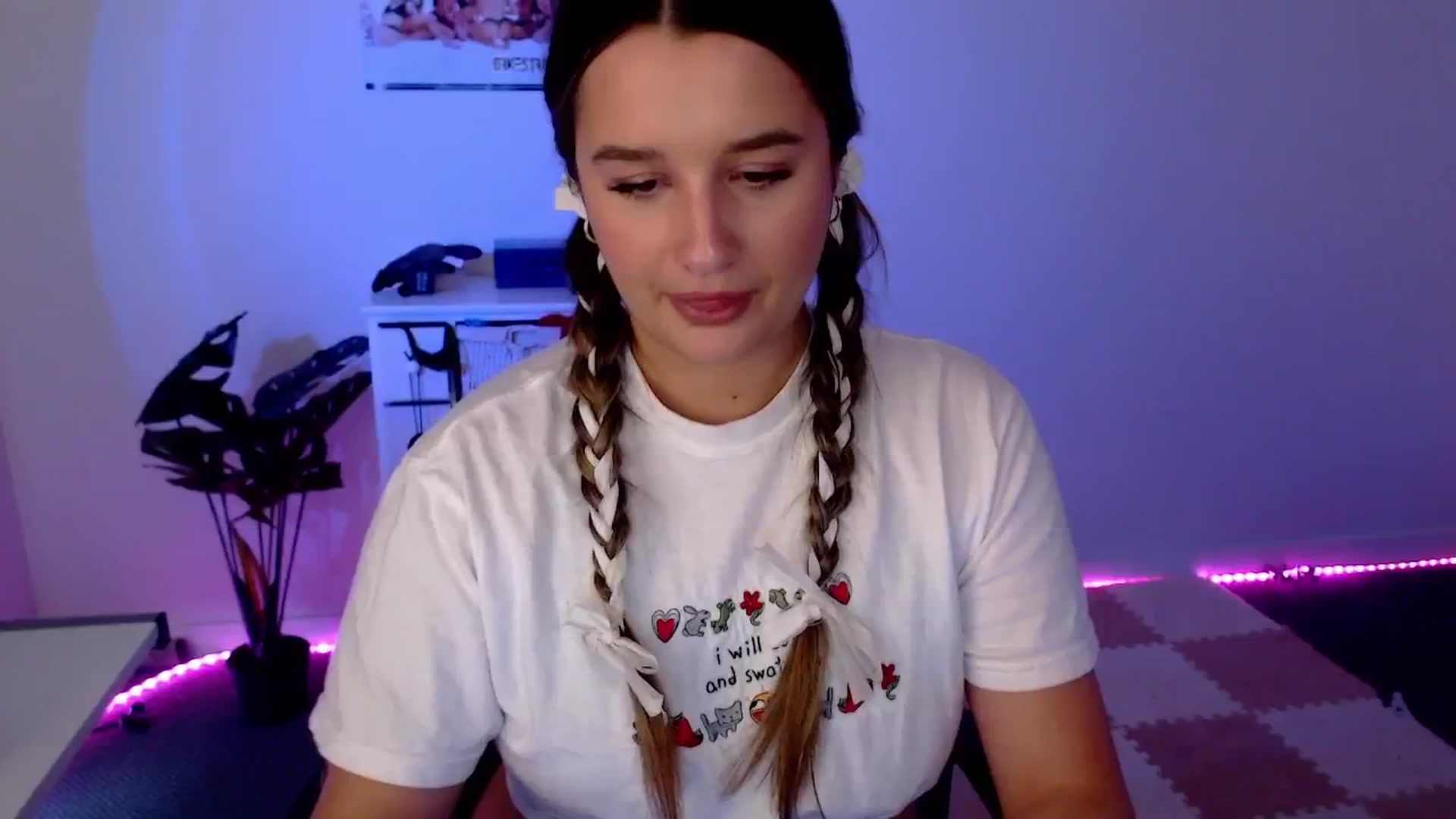 Gallery image thumbnail from StonksRoom's myfreecams stream on, 02/20/2024, 08:08 image 7 of 20