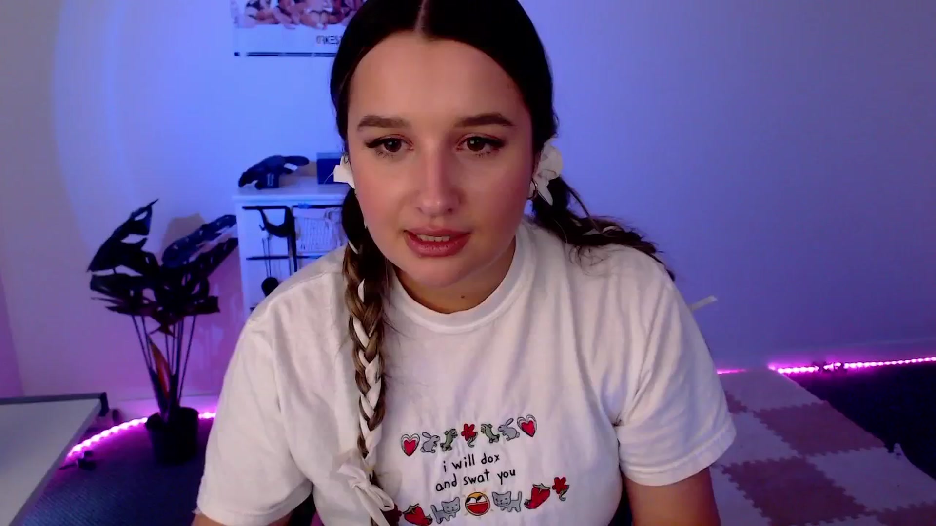 Gallery image thumbnail from StonksRoom's myfreecams stream on, 02/20/2024, 08:08 image 12 of 20