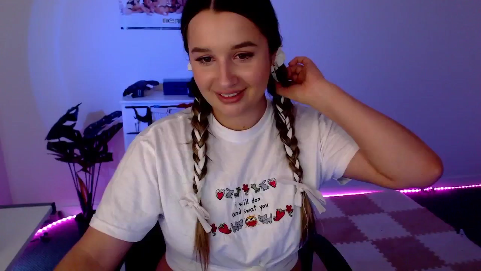 Gallery image thumbnail from StonksRoom's myfreecams stream on, 02/20/2024, 08:08 image 8 of 20
