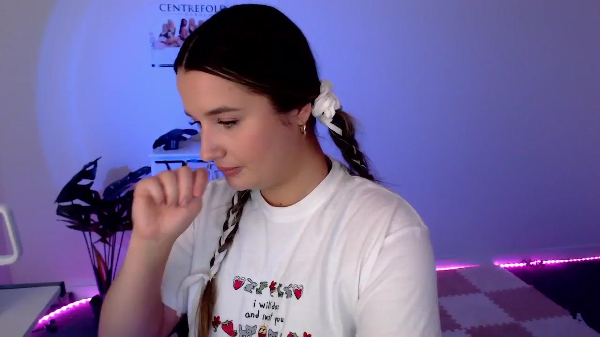 Gallery image thumbnail from StonksRoom's myfreecams stream on, 02/20/2024, 08:08 image 2 of 20