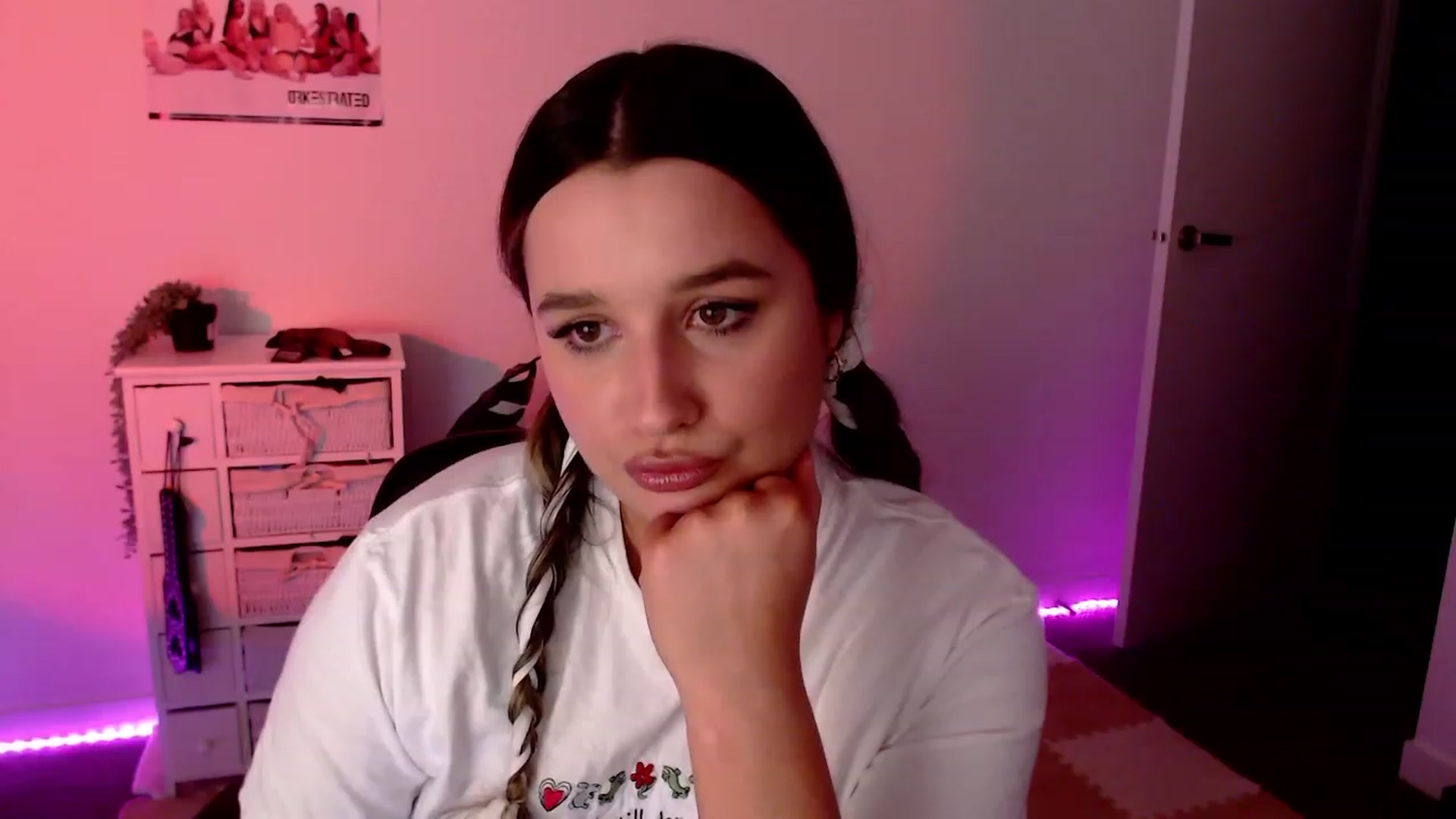 Gallery image thumbnail from StonksRoom's myfreecams stream on, 02/29/2024, 10:01 image 17 of 20