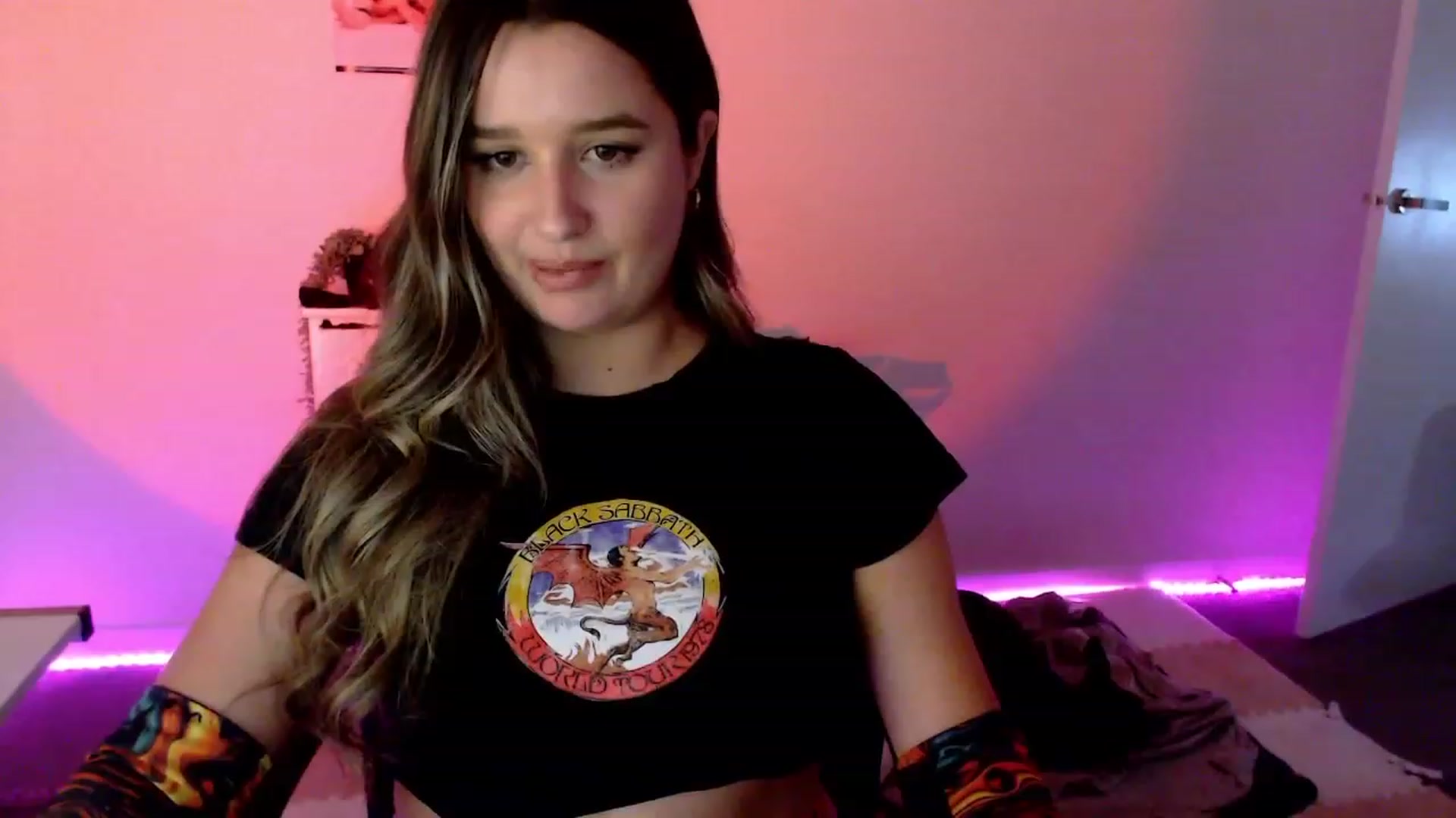 Gallery image thumbnail from StonksRoom's myfreecams stream on, 03/01/2024, 12:11 image 5 of 20