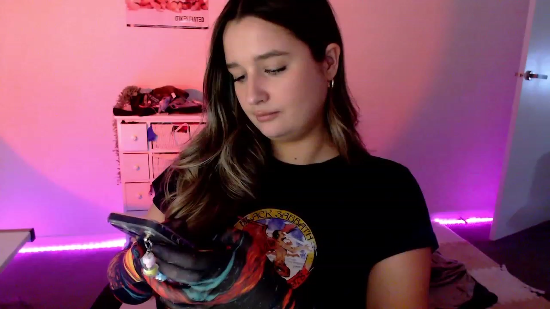 Gallery image thumbnail from StonksRoom's myfreecams stream on, 03/01/2024, 12:11 image 6 of 20