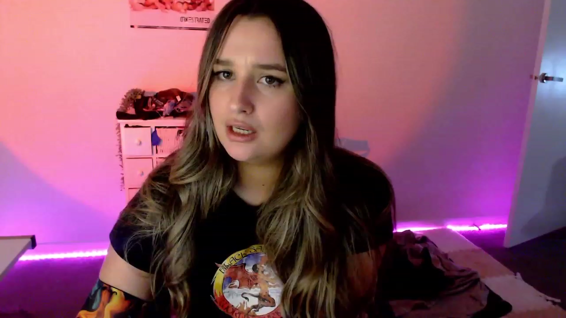Gallery image thumbnail from StonksRoom's myfreecams stream on, 03/01/2024, 12:11 image 7 of 20