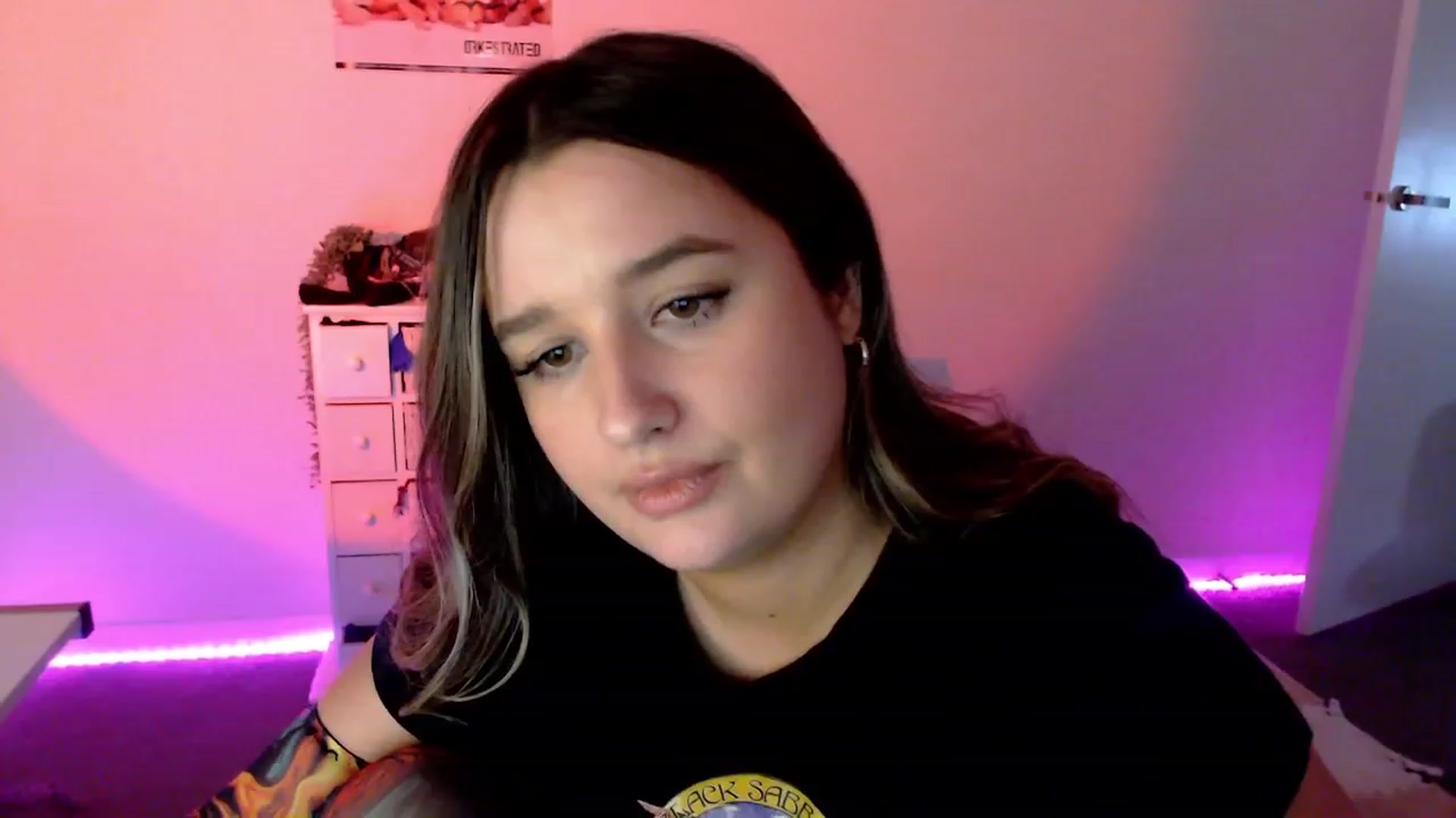 Gallery image thumbnail from StonksRoom's myfreecams stream on, 03/01/2024, 12:11 image 8 of 20