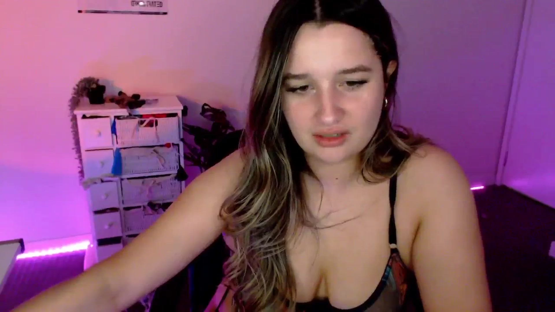 Gallery image thumbnail from StonksRoom's myfreecams stream on, 03/02/2024, 16:51 image 3 of 20