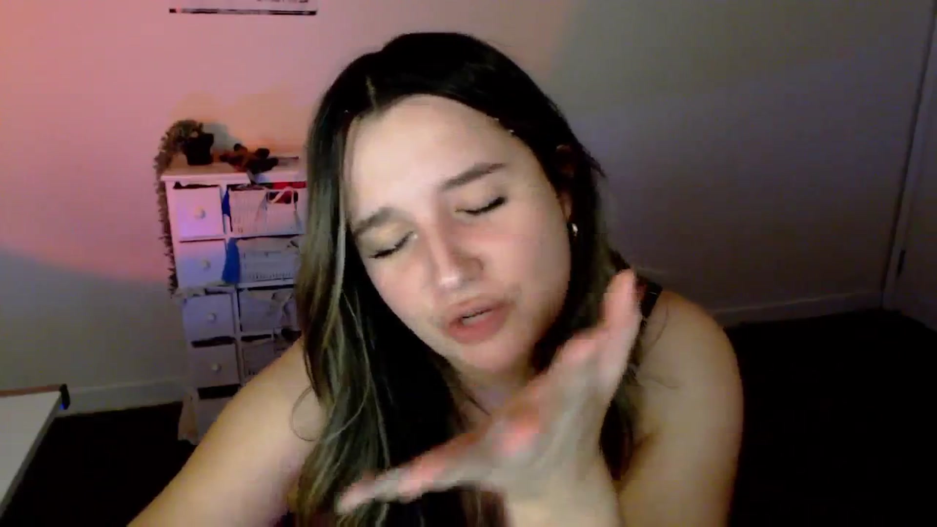 Gallery image thumbnail from StonksRoom's myfreecams stream on, 03/02/2024, 18:18 image 4 of 20