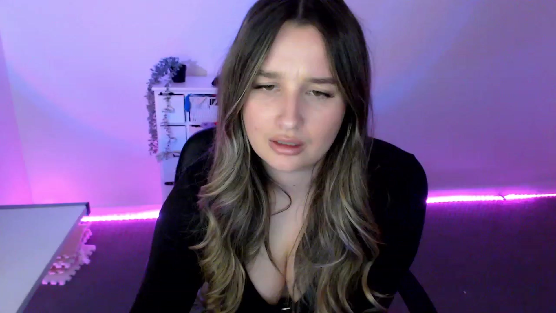 Gallery image thumbnail from StonksRoom's myfreecams stream on, 03/08/2024, 11:27 image 11 of 20