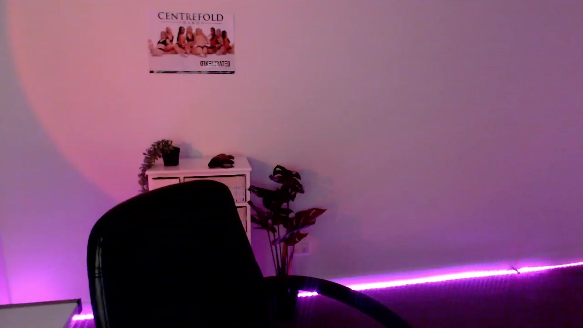 Gallery image thumbnail from StonksRoom's myfreecams stream on, 03/09/2024, 09:03 image 19 of 20