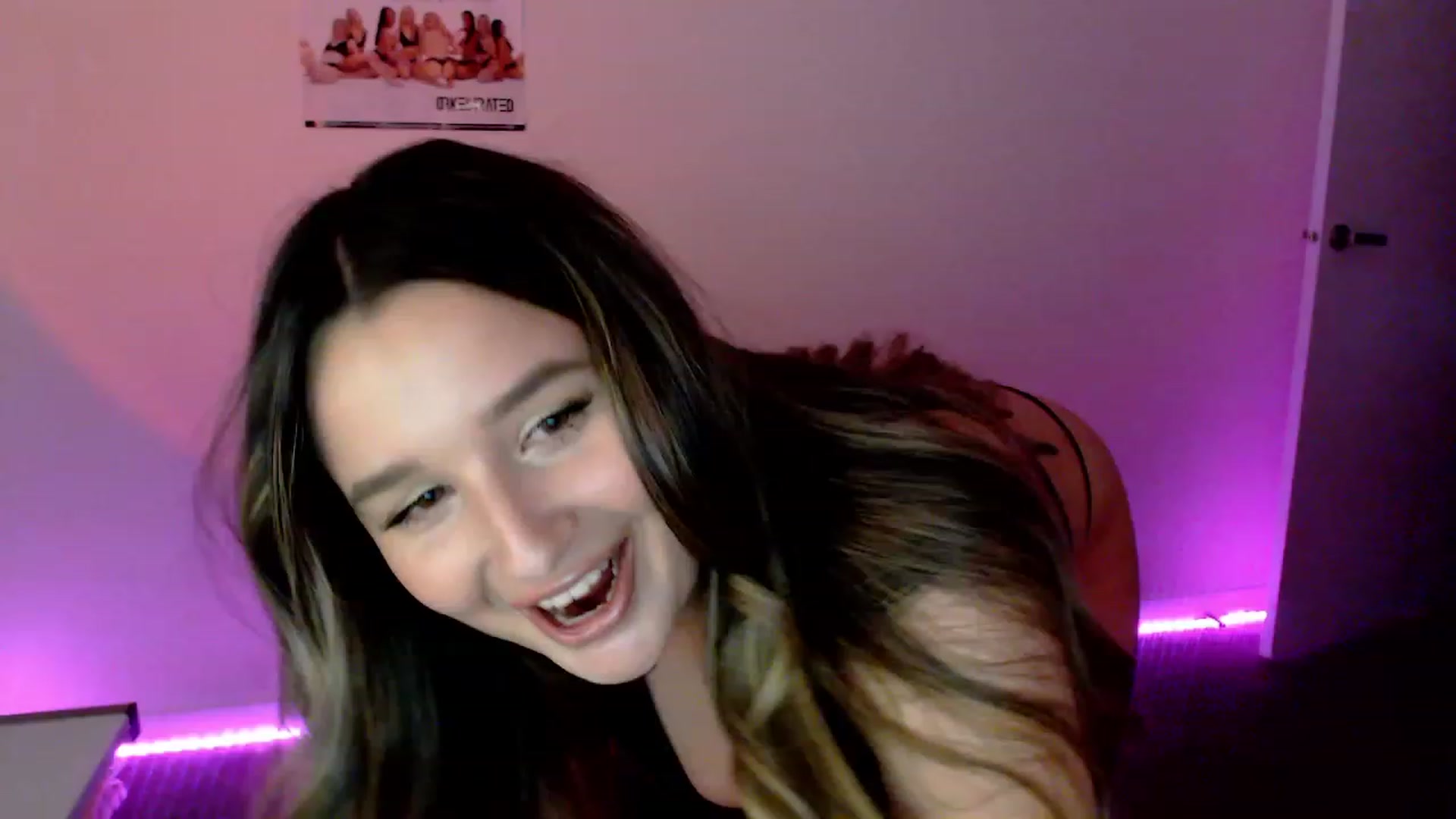 Gallery image thumbnail from StonksRoom's myfreecams stream on, 03/09/2024, 09:03 image 2 of 20