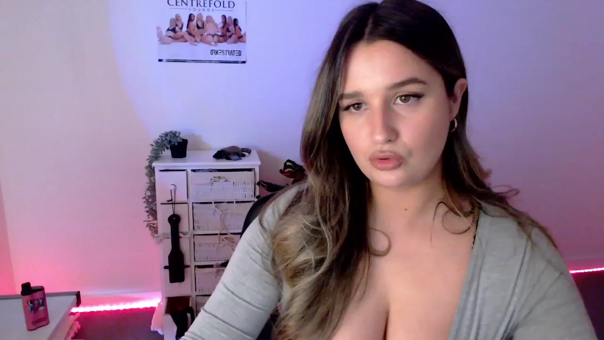 Gallery image thumbnail from StonksRoom's myfreecams stream on, 03/14/2024, 09:57 image 1 of 20