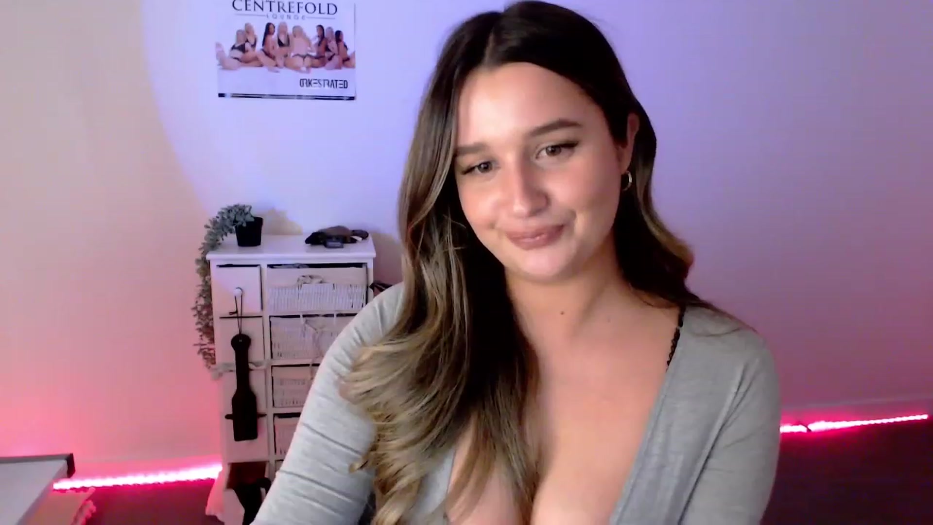 Gallery image thumbnail from StonksRoom's myfreecams stream on, 03/14/2024, 09:57 image 9 of 20